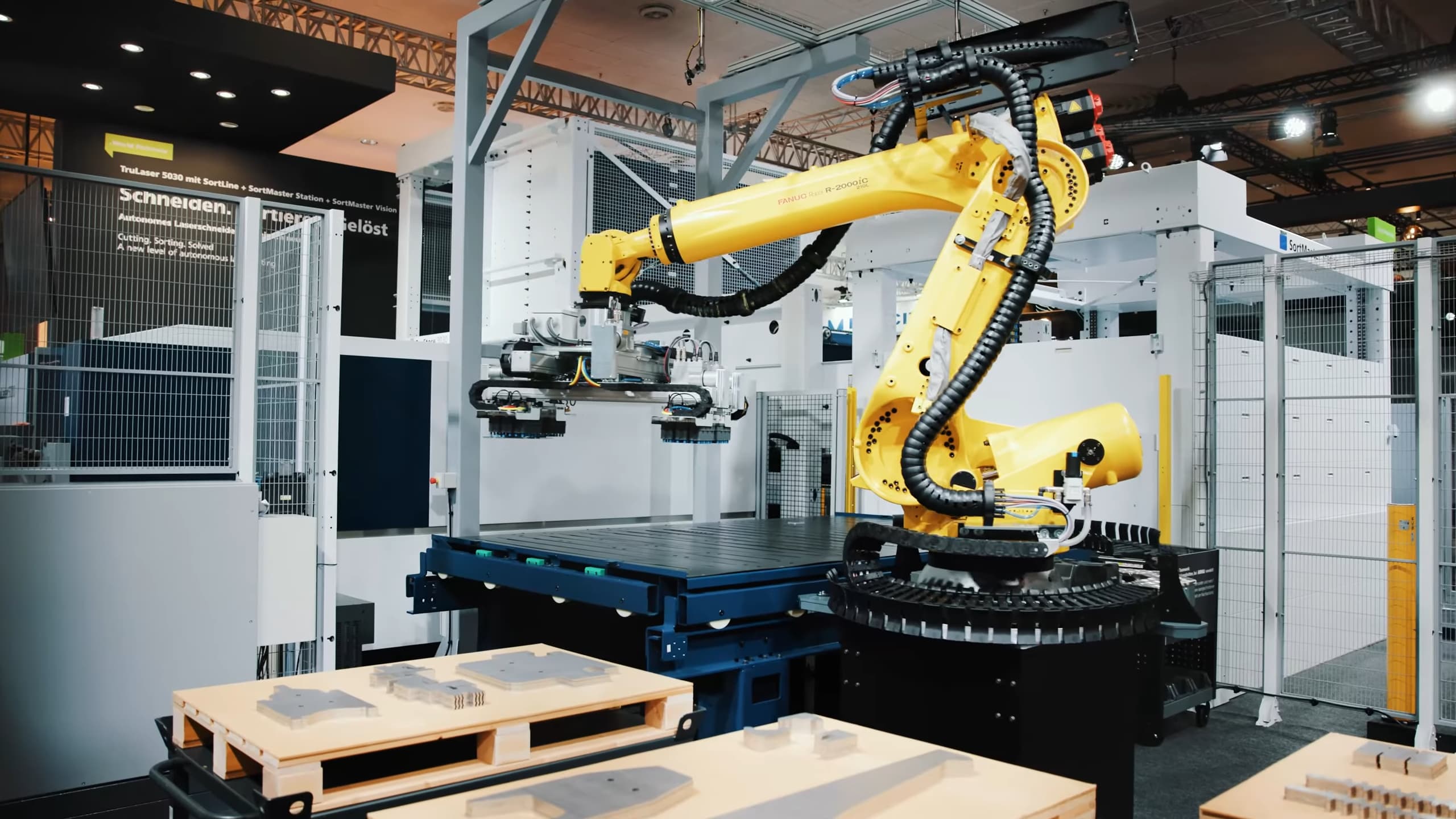 2560x1440 Accelerating Physical AI: FANUC Integrates with Intrinsic and Flowstate