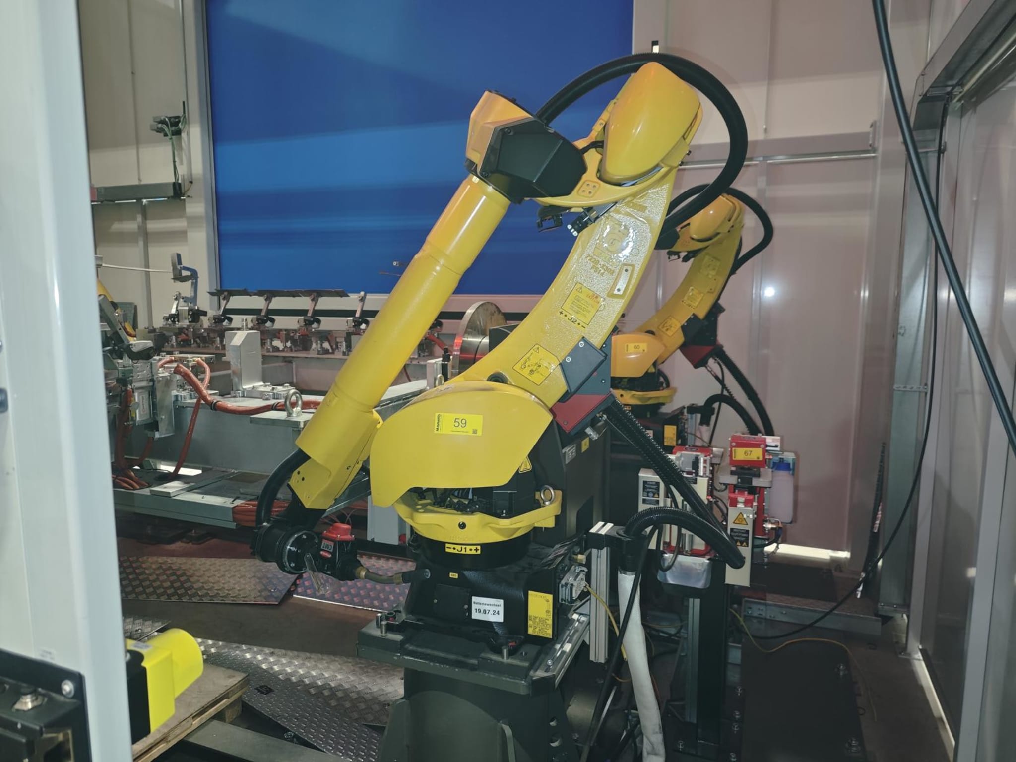 2048x1536 6 Axis Industrial Robot FANUC Mate 120iD 12L Used Machines