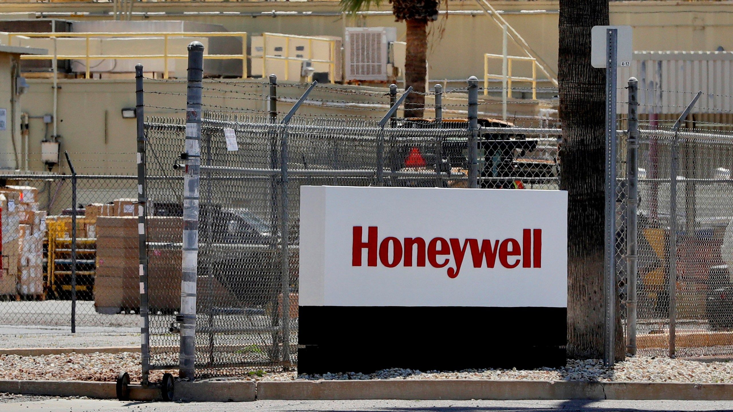 2560x1440 Honeywell, one of the few remaining US industrial conglomerates, will split into three companies