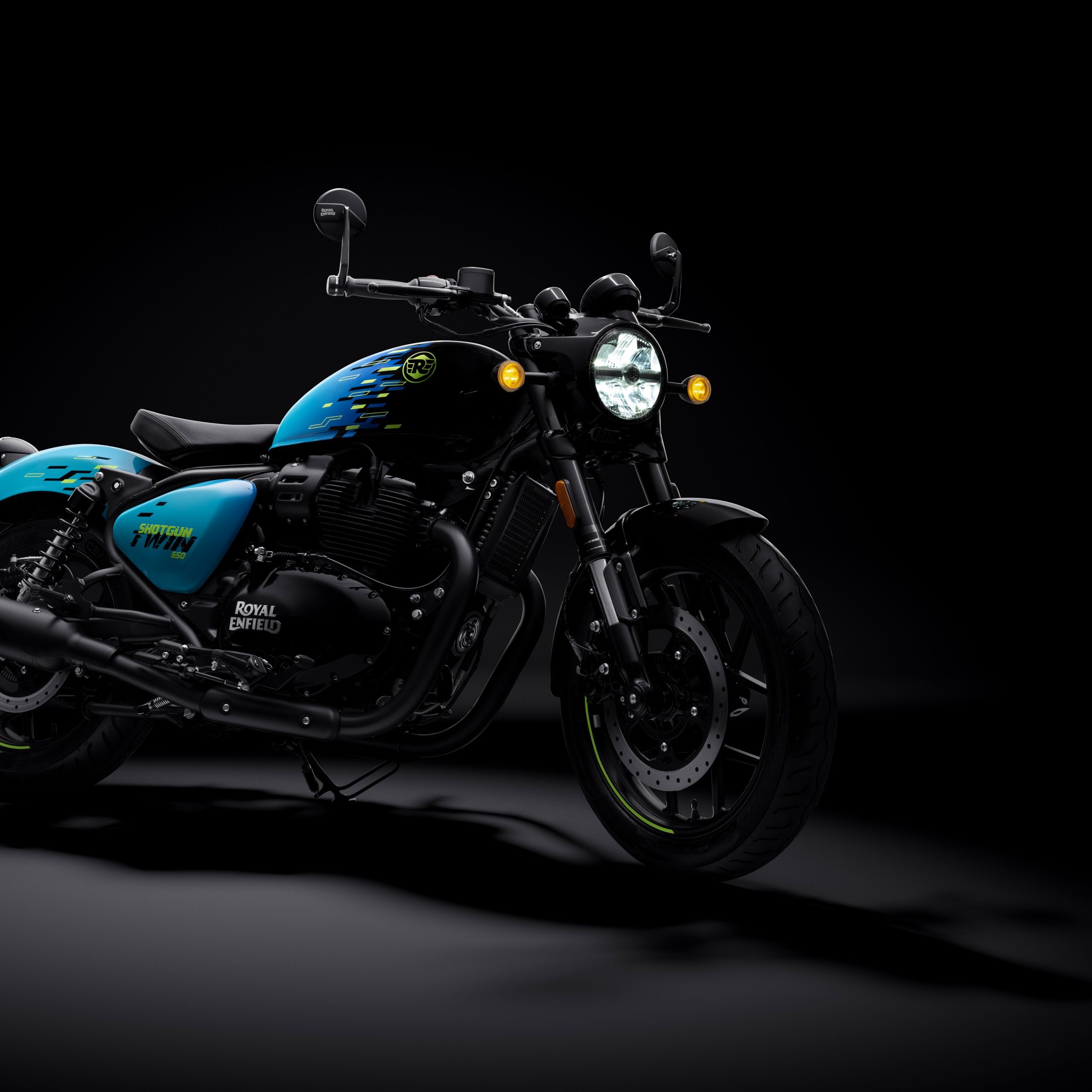 2560x2560 Royal Enfield Shotgun 650 Wallpaper 4K, Black background