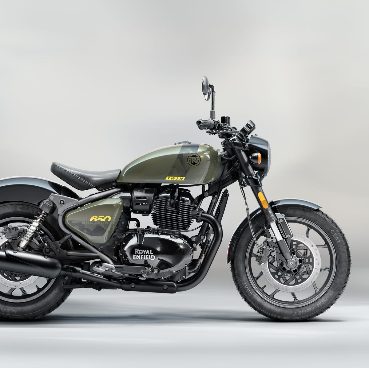 1200x1199 Royal Enfield Shotgun 650 Offers Smooth Style