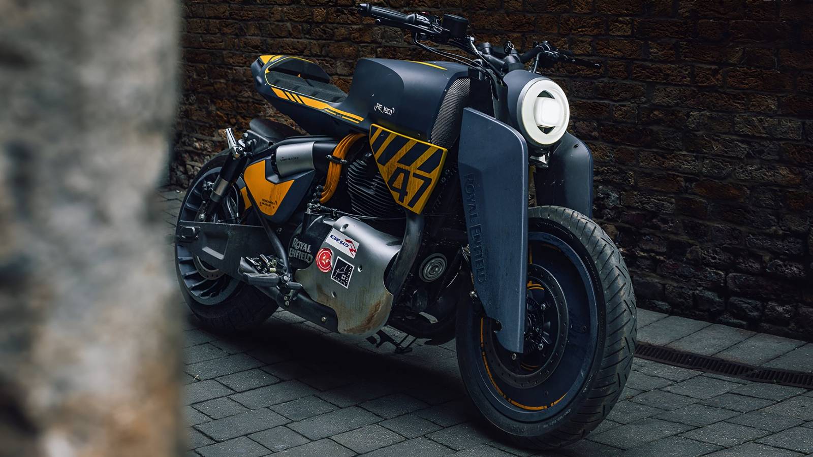 1600x900 IZI's Ride: Check Out This Cool Custom Royal Enfield Shotgun 650 From 'The Kitchen' On Netflix
