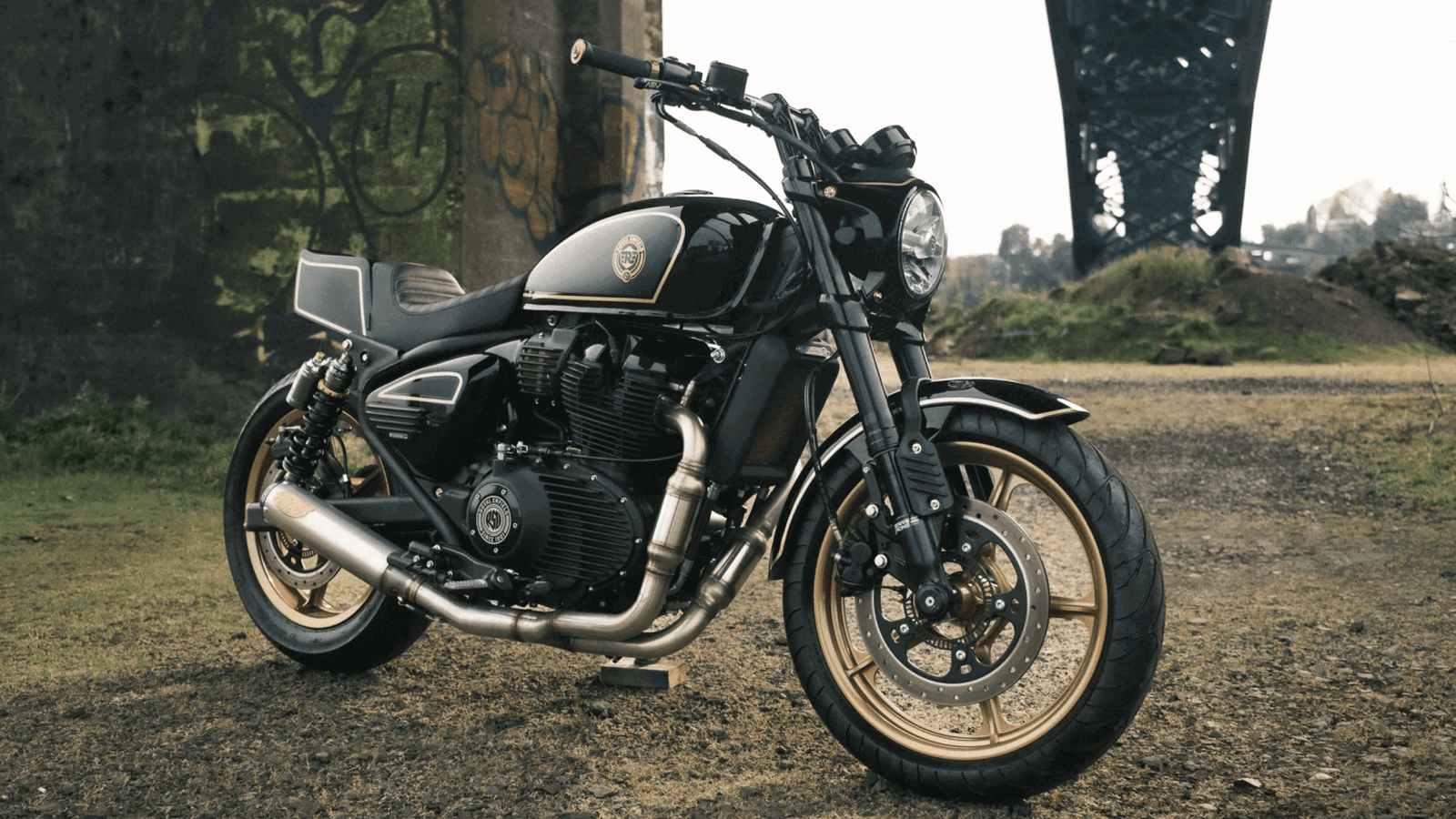 1600x900 Royal Enfield Shotgun 650 transformed into retro hot rod by Roland Sands Design