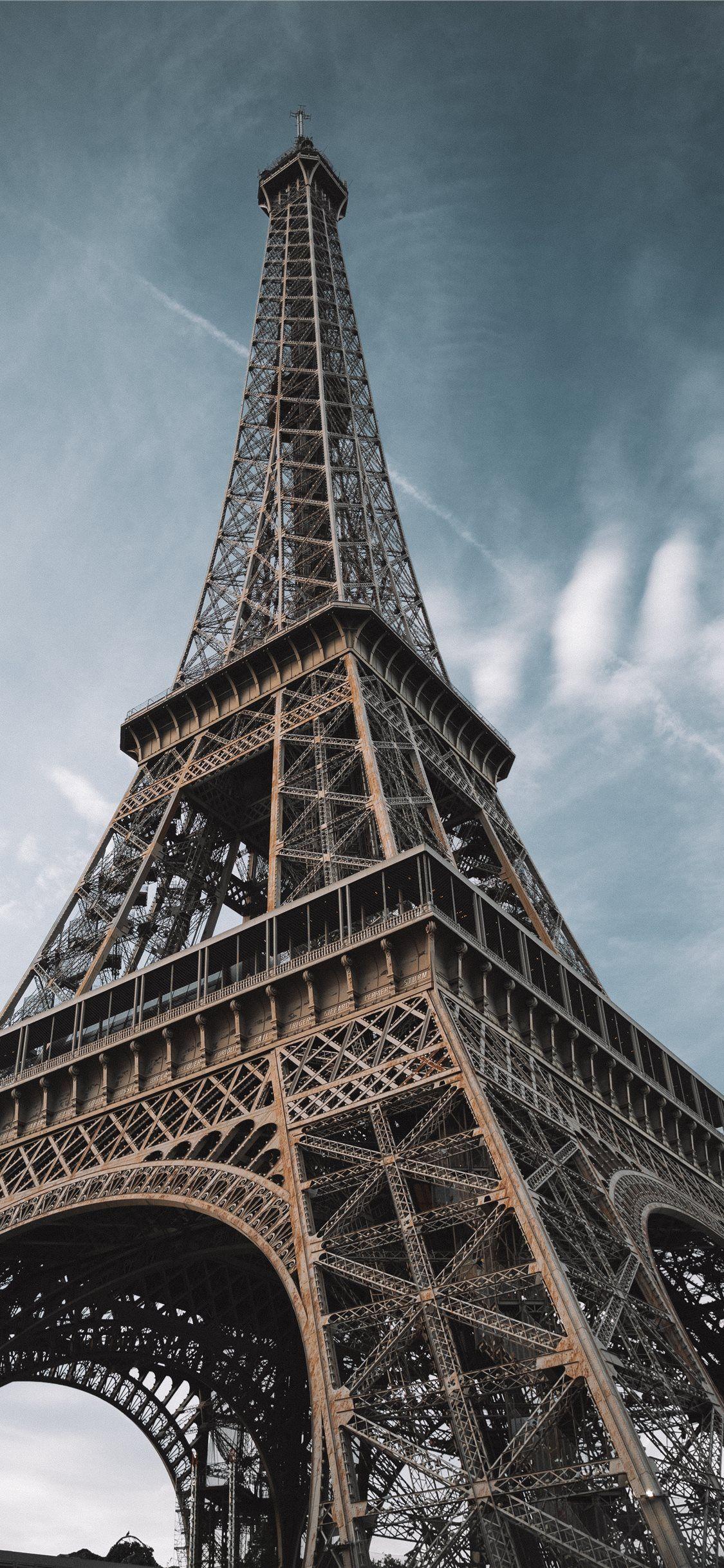 Eiffel Tower iPhone Wallpapers - Top Free Eiffel Tower iPhone Backgrounds -  WallpaperAccess