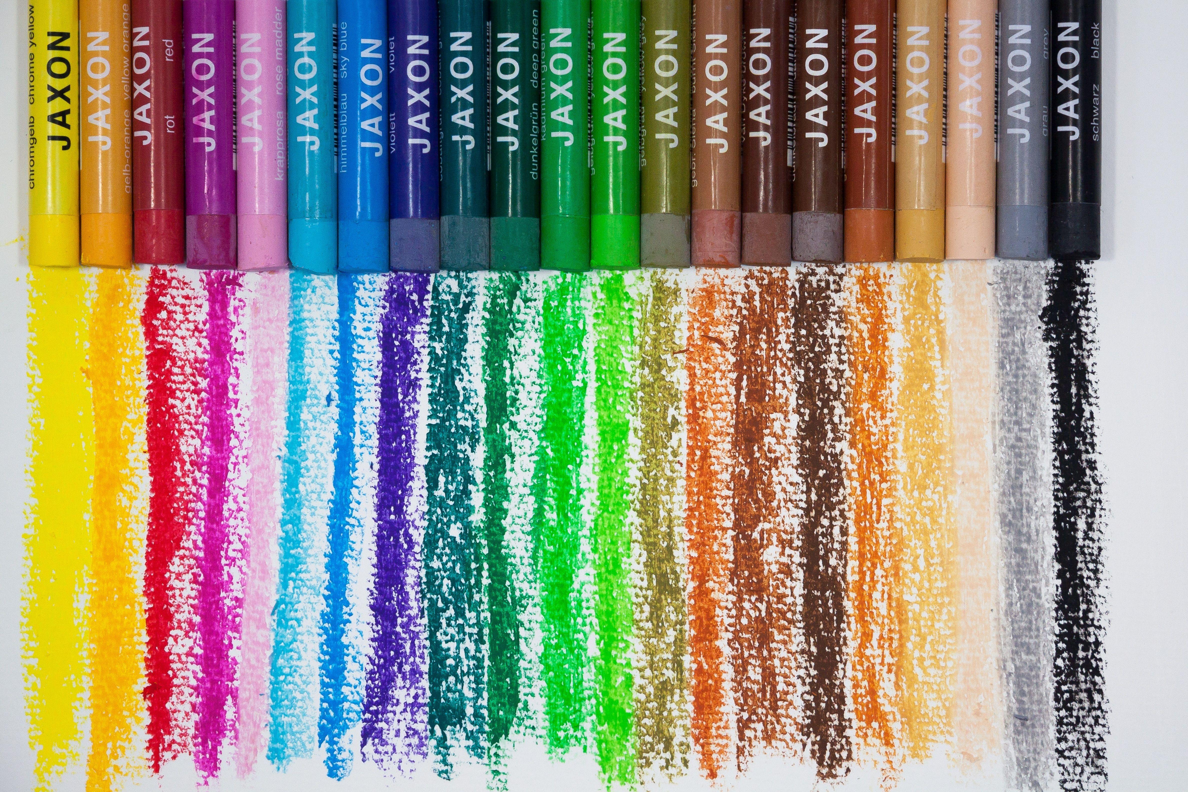 4752x3168 jazon oil pastel color set free image