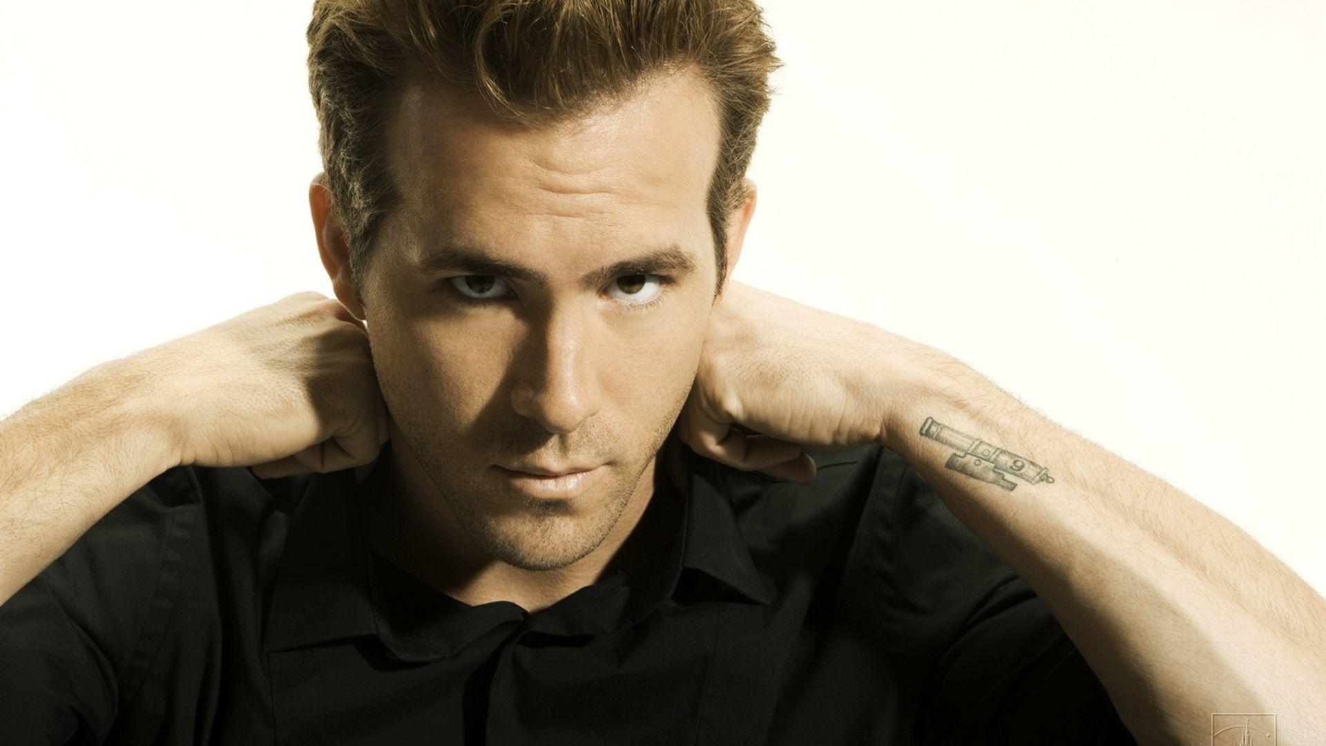 1920x1080 CBMB: First Look at Ryan Reynolds As Deadpool
