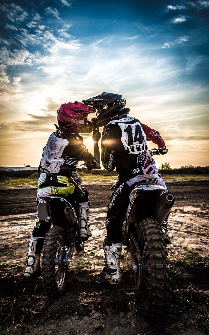 800x1280 Wallpaper motocross, kiss, love, moto, sport, sunset