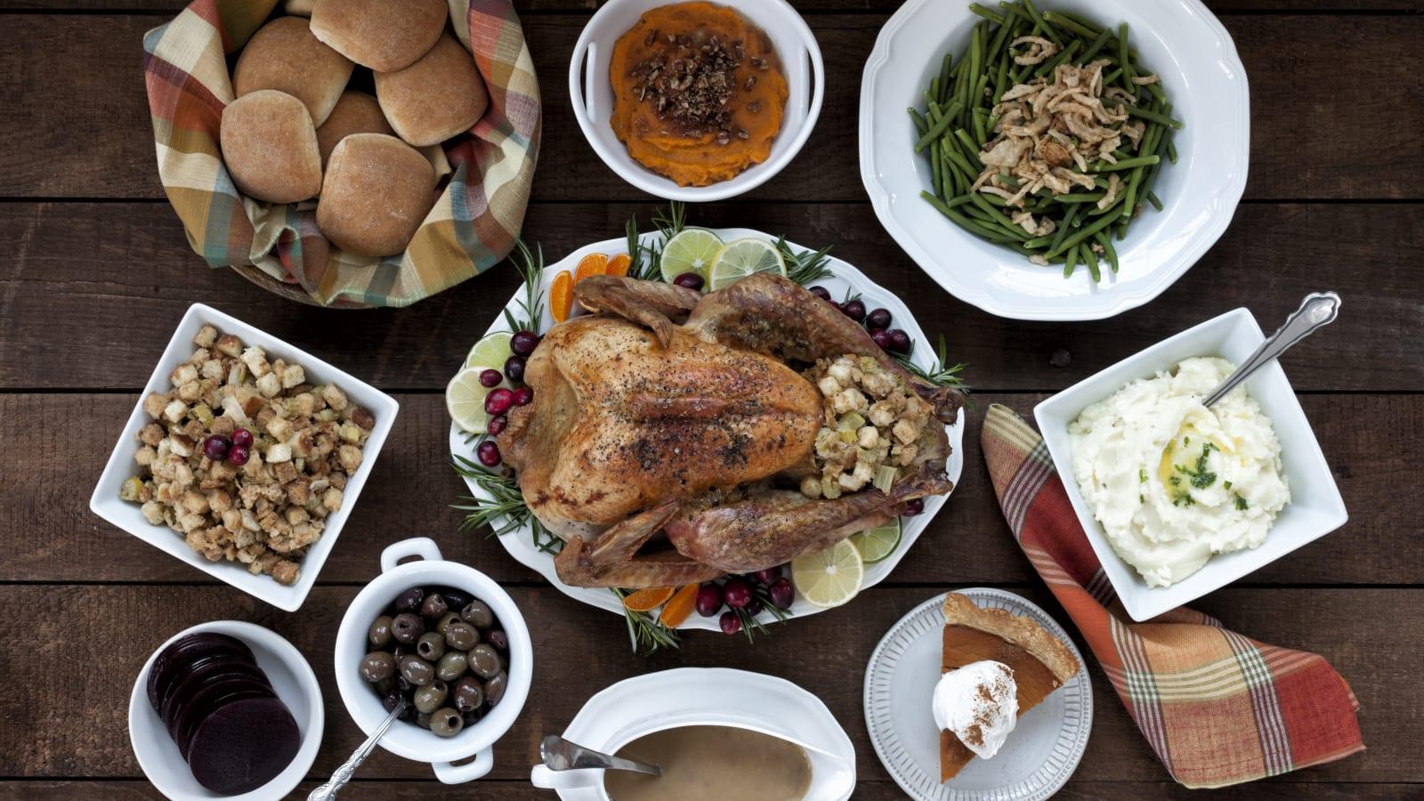 1600x900 How much turkey people eat on Thanksgiving, plus other fun facts