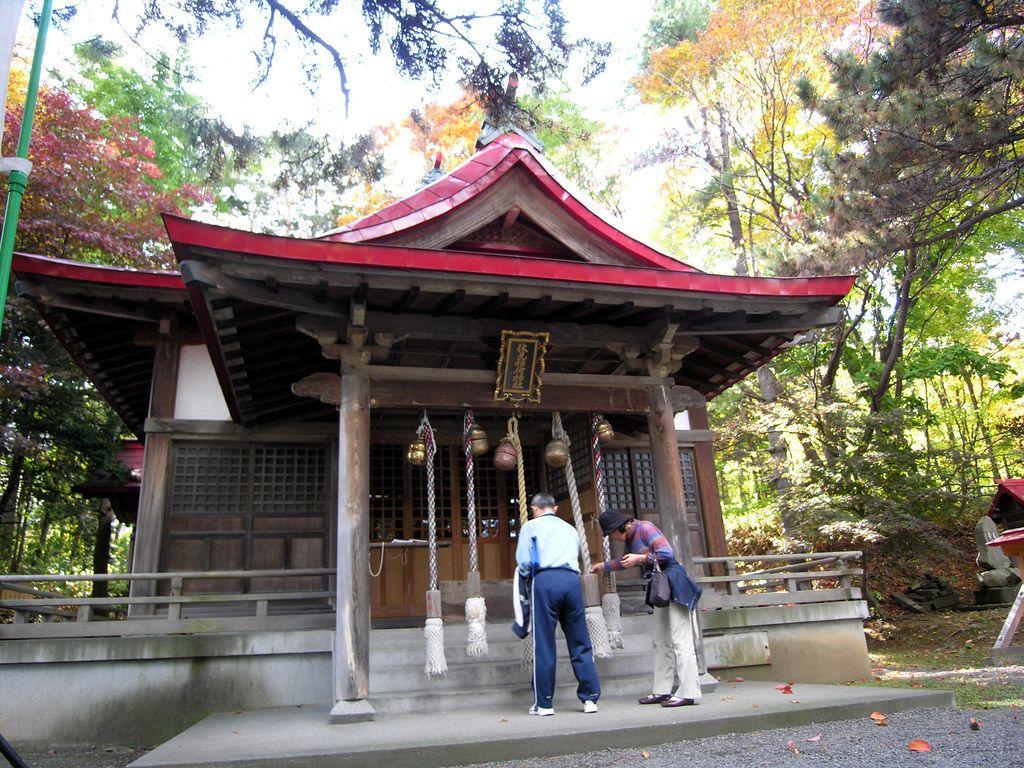 1024x768 Shinto shrine