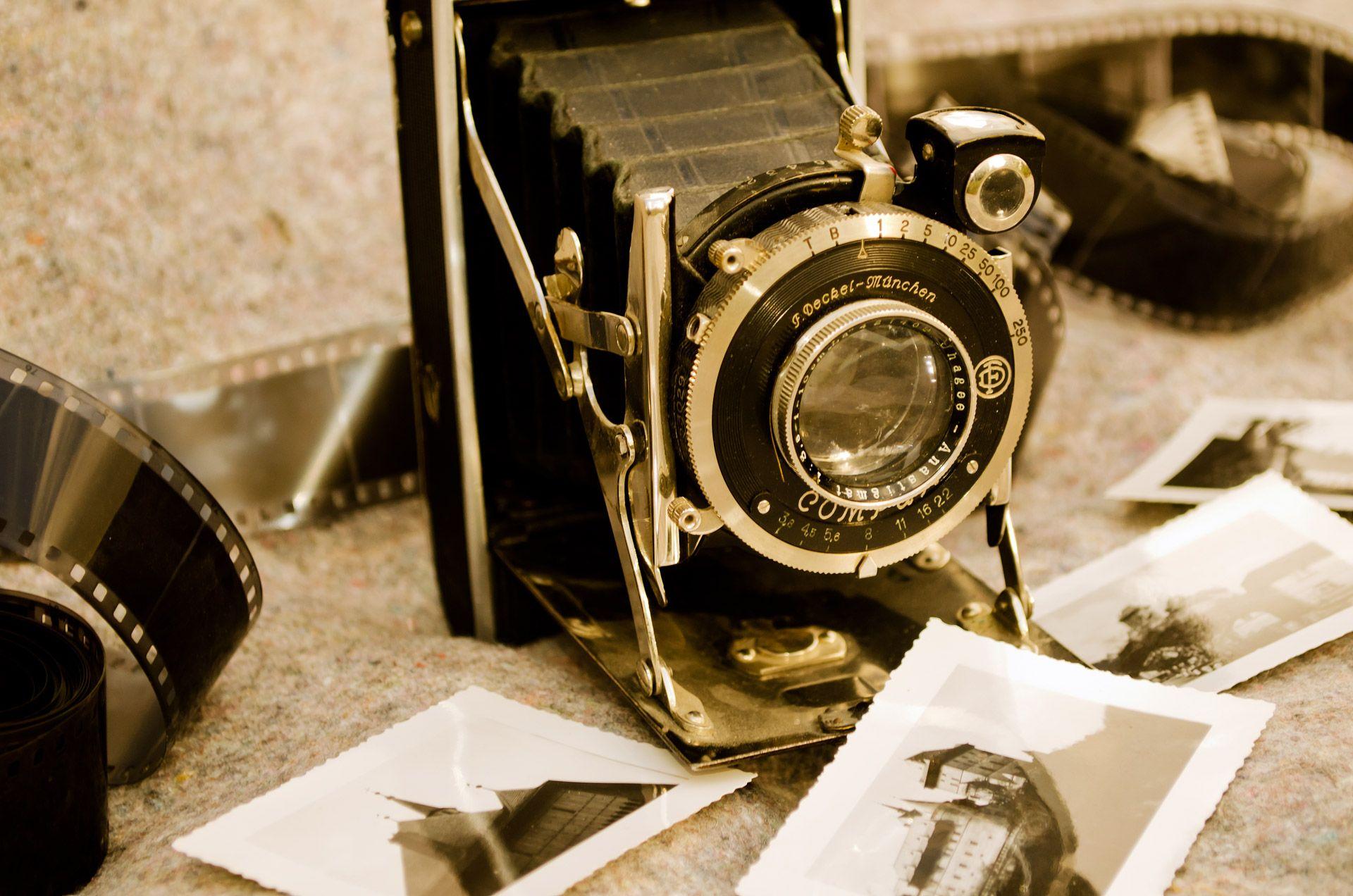 1920x1272 Old Camera Free Domain Picture