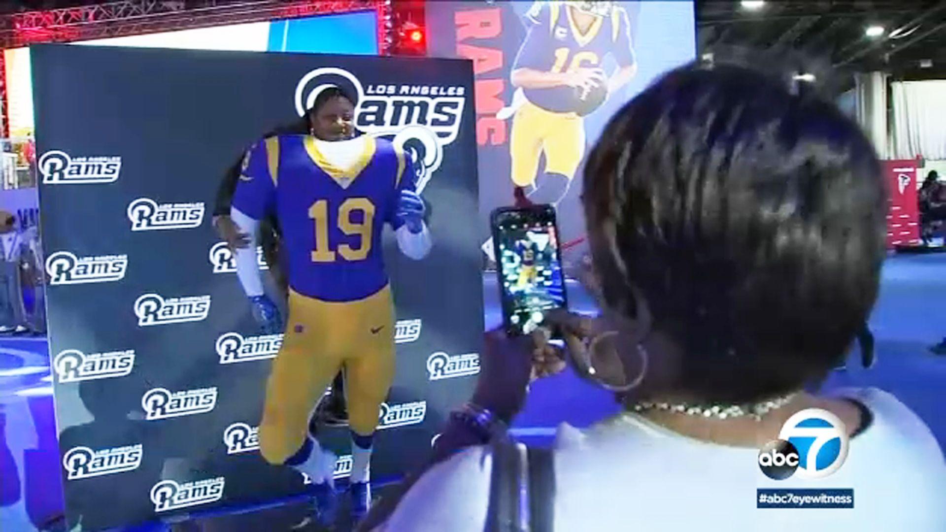 1920x1080 Atlanta residents show support for LA Rams at Super Bowl
