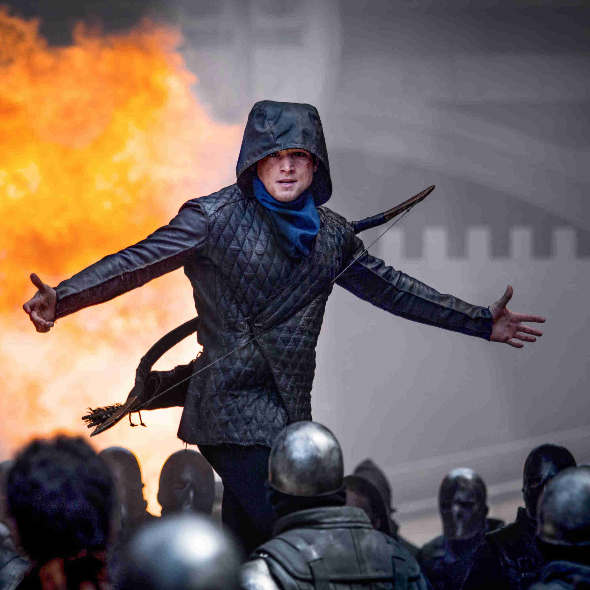 2048x2048 Robin Hood Movie Taron Egerton iPad Air HD 4k Wallpaper
