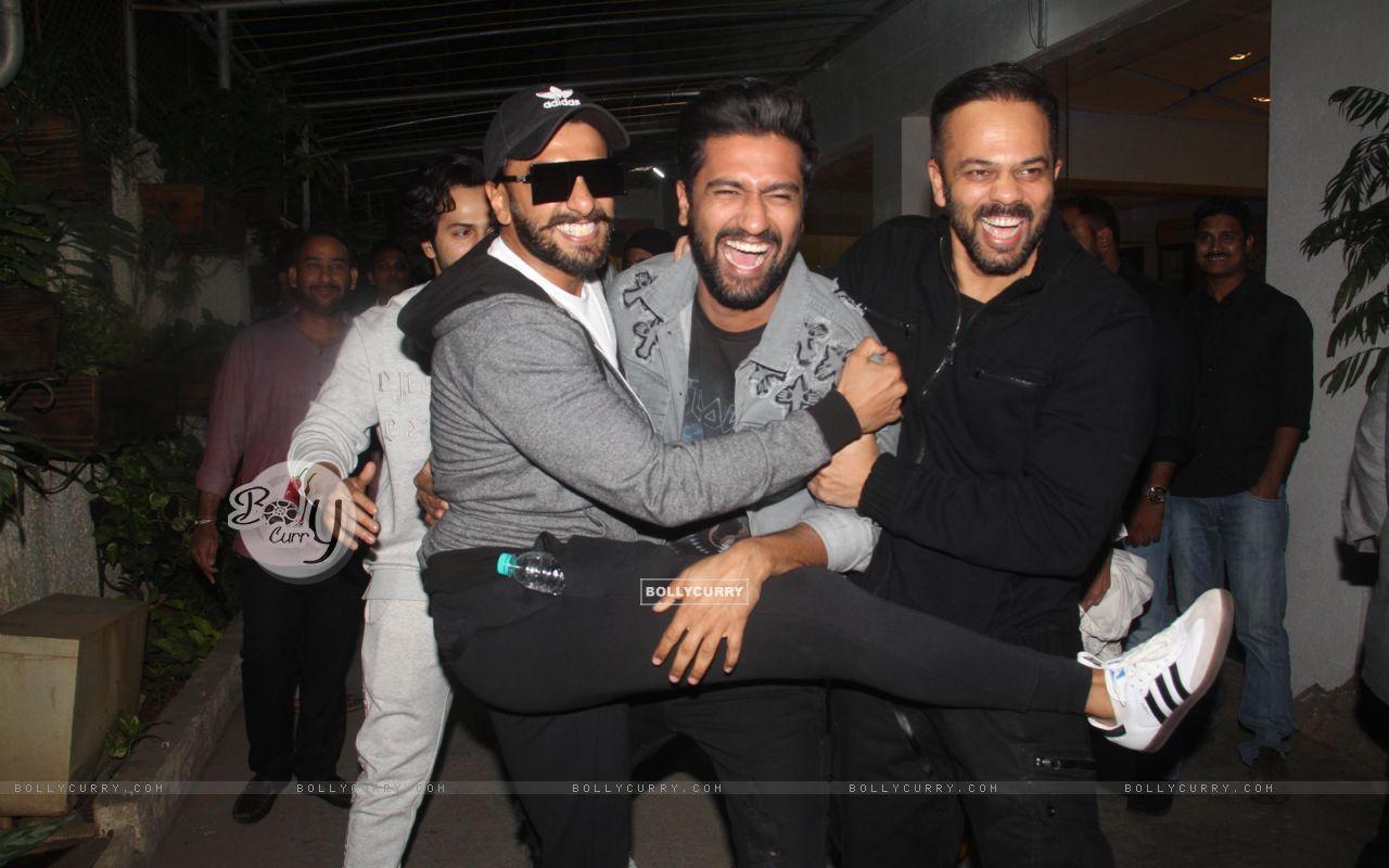1280x800 Wallpaper Singh, Rohit Shetty and Vicky Kaushal snapped