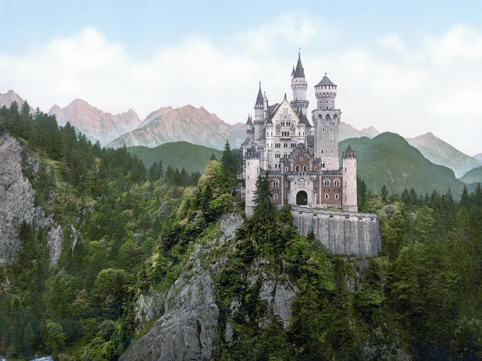 1600x1200 Beautiful Castle Wallpaper