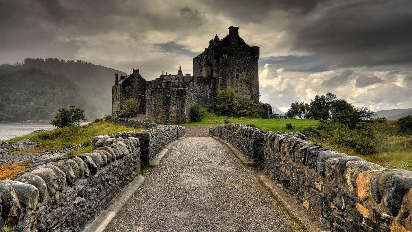 1600x900 HD Castle Wallpaper