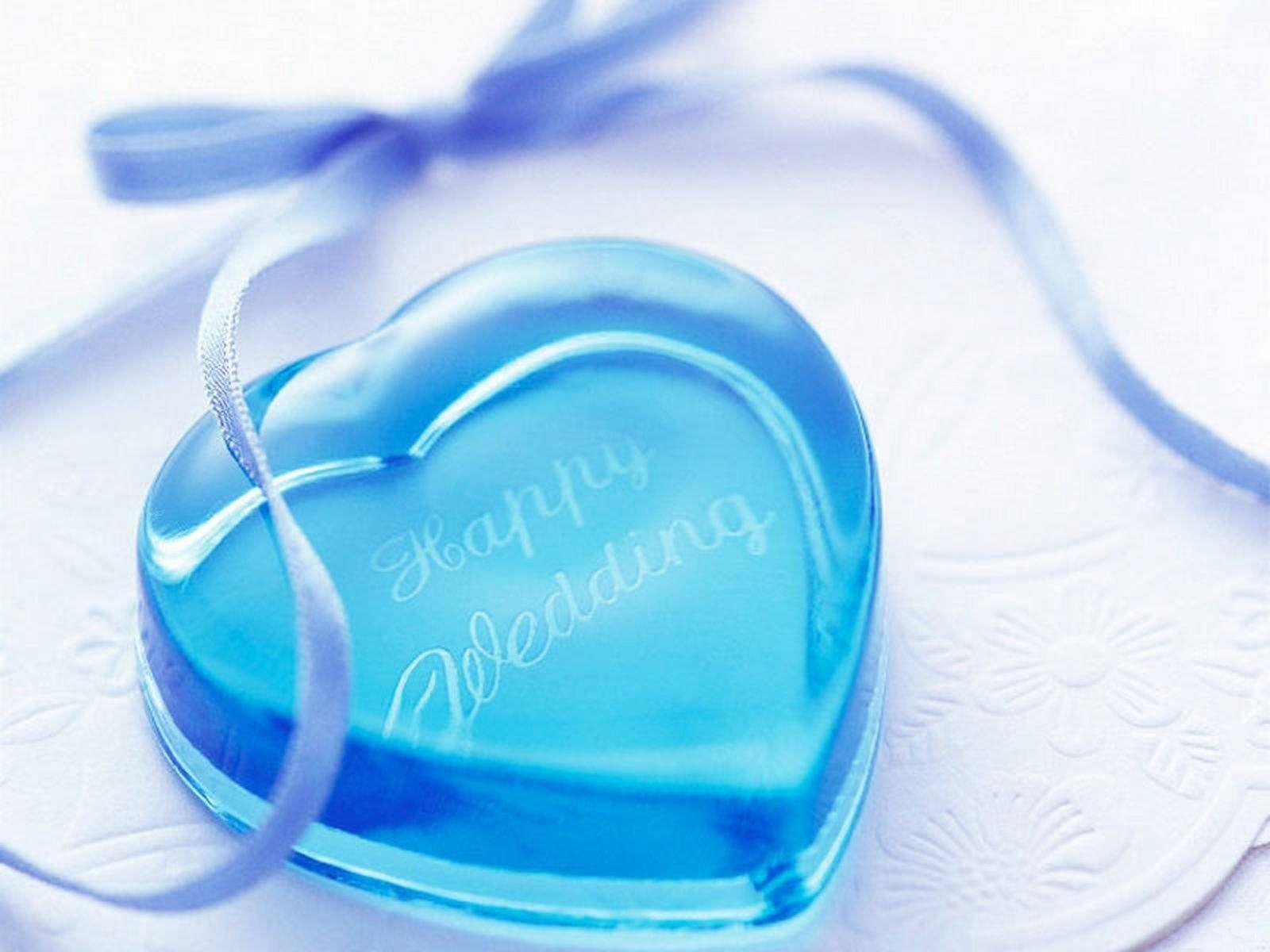 1600x1200 Free download Crystal Hearts Wallpaper Crystal Hearts