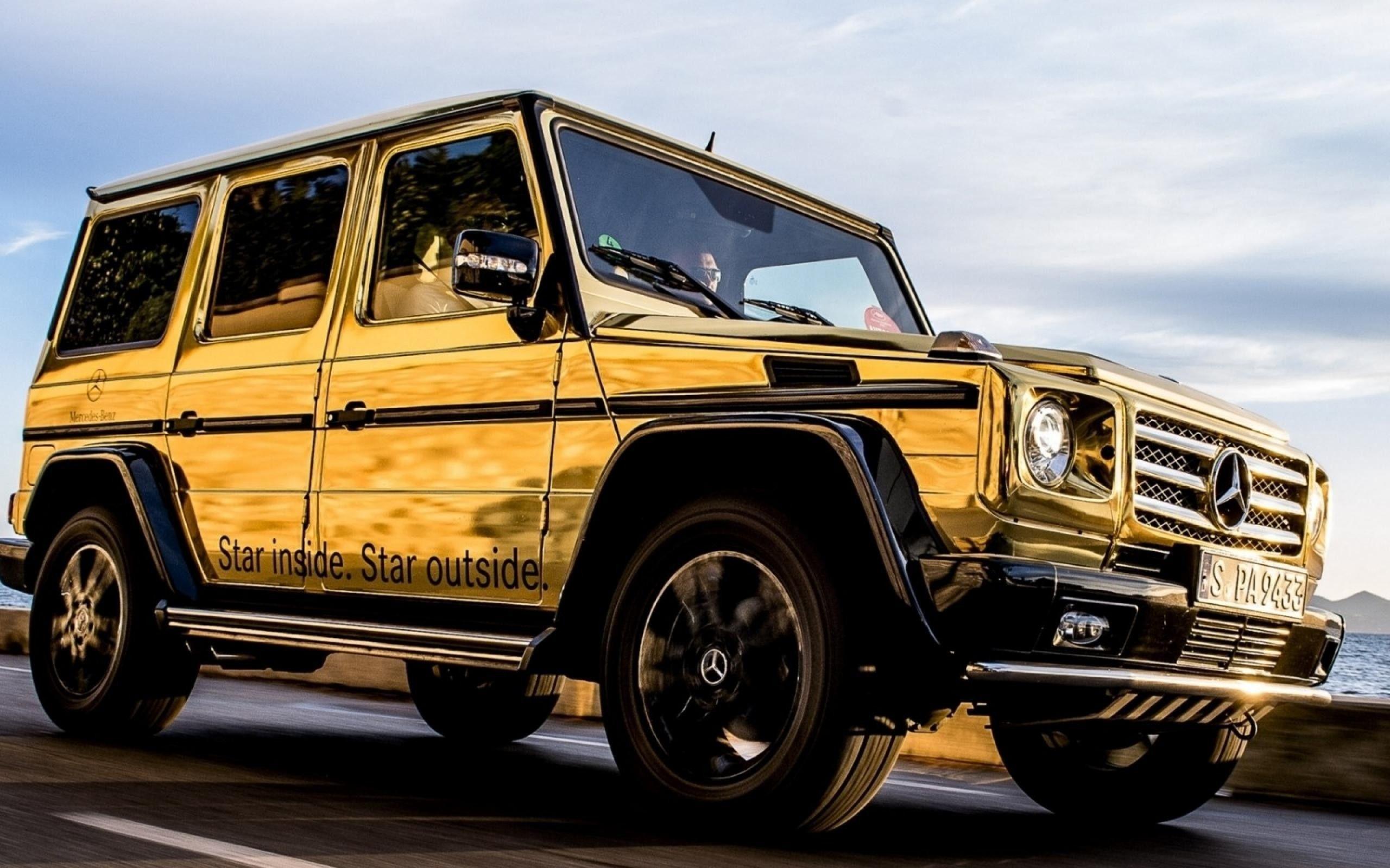 2560x1600 Cool Gold Cars