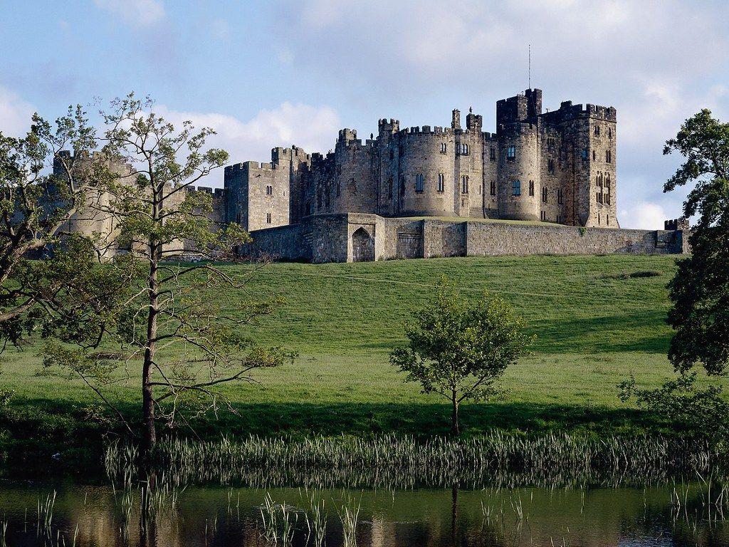 1024x768 England scenery 1600 x 1200 pixels desktop wallpaper