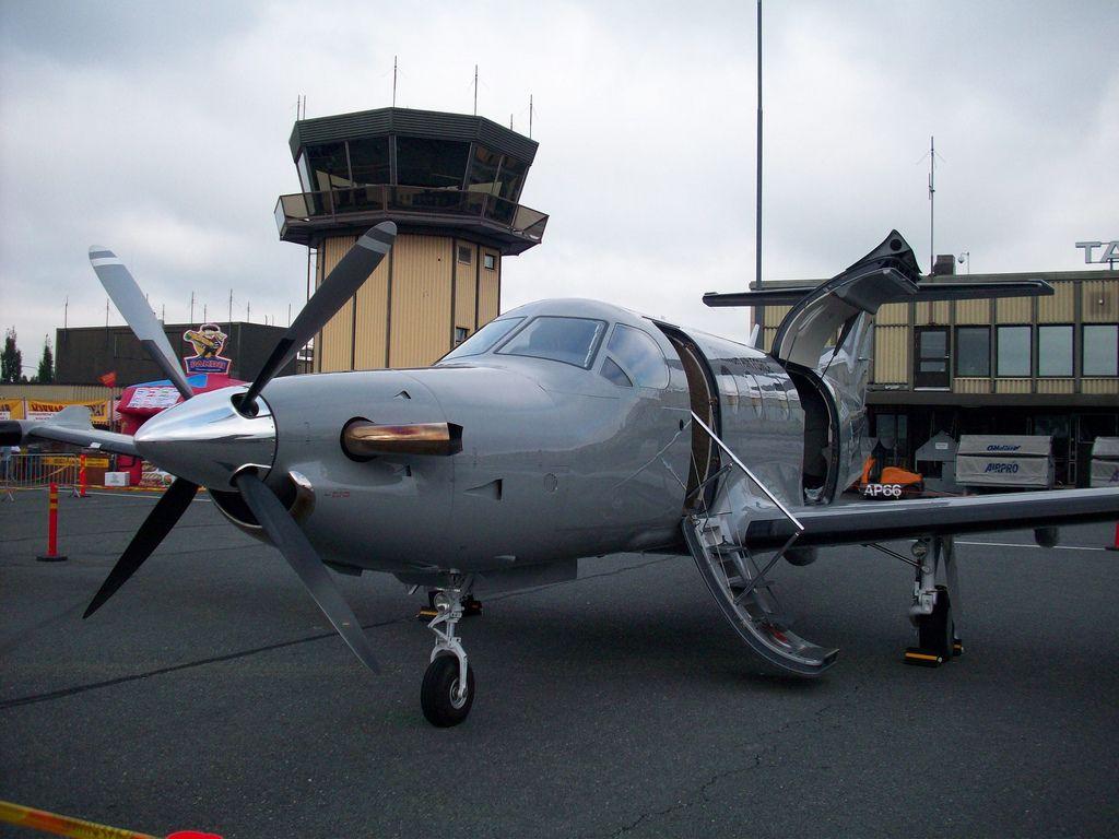 1024x768 Finnish Pilatus PC