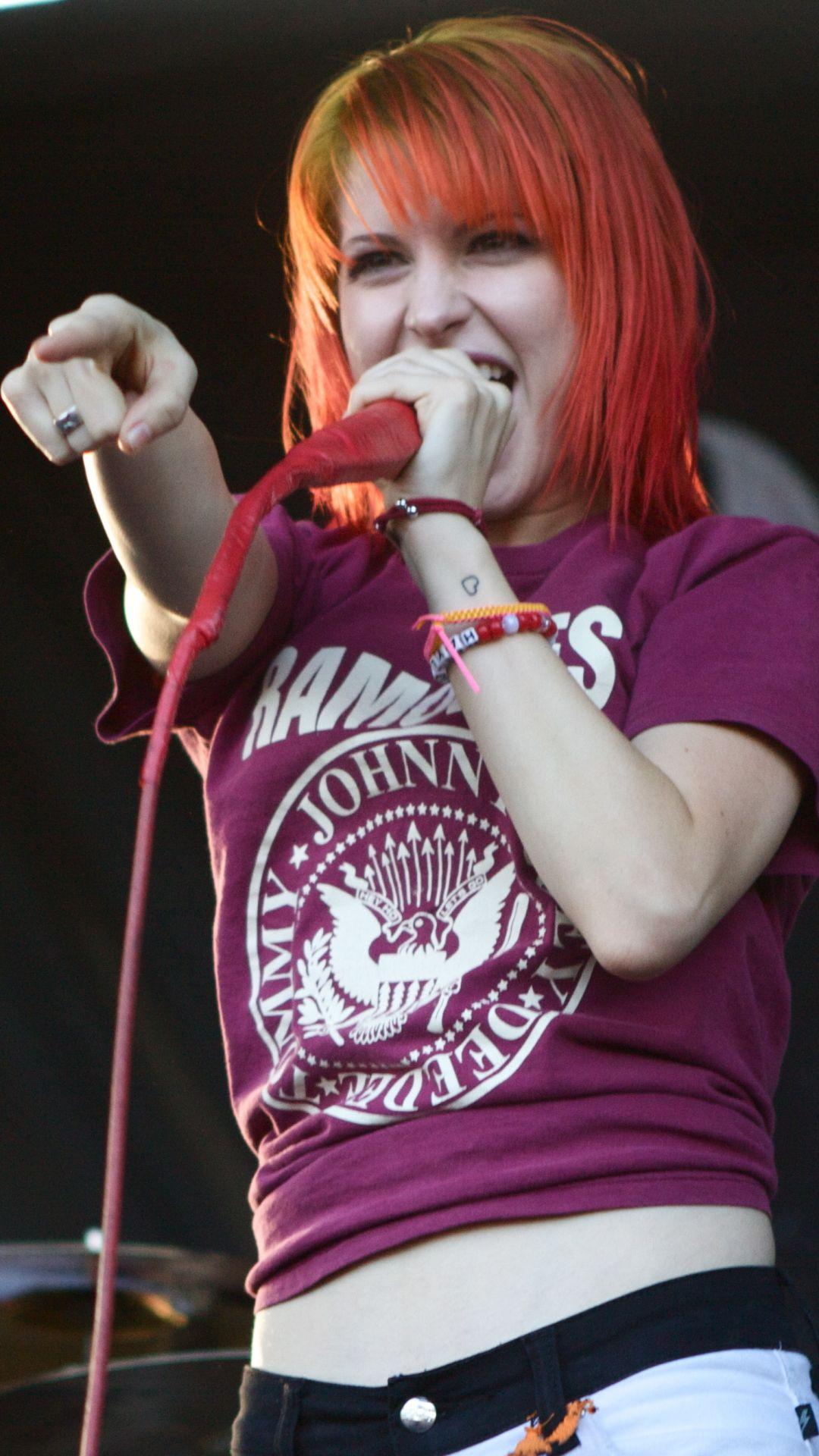 Top more than 80 hayley williams wallpaper - in.cdgdbentre