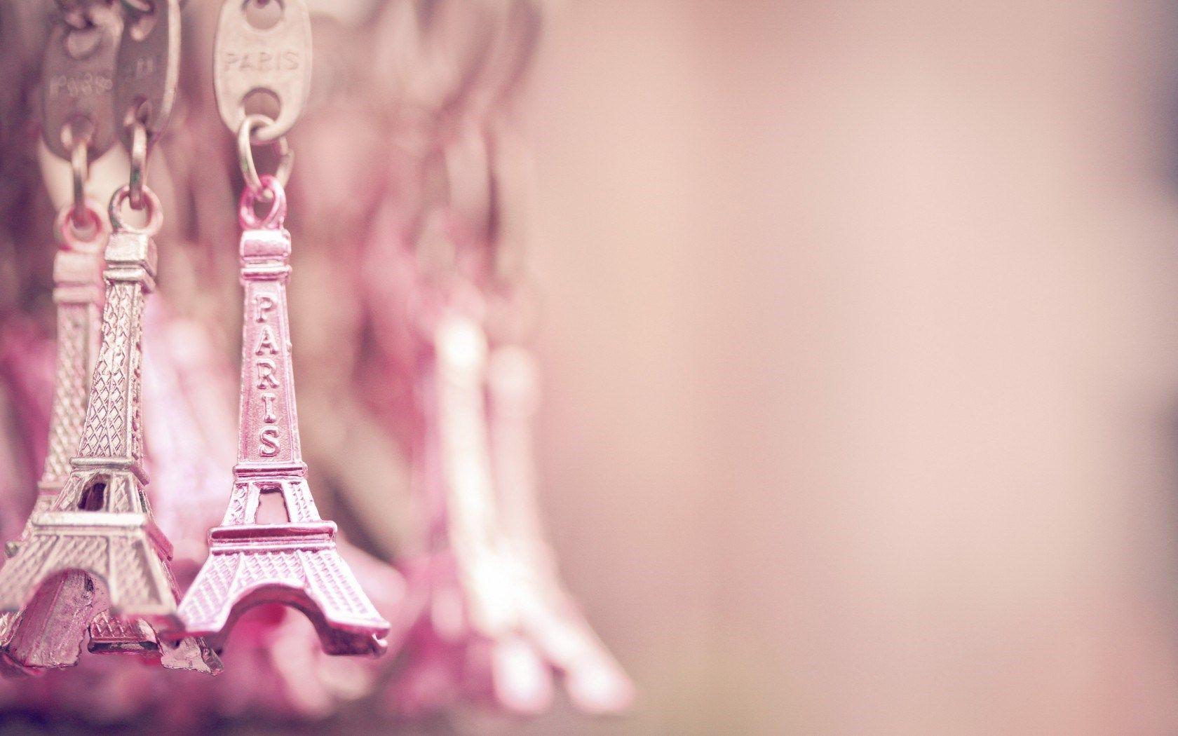 1680x1050 Paris The Eiffel Tower