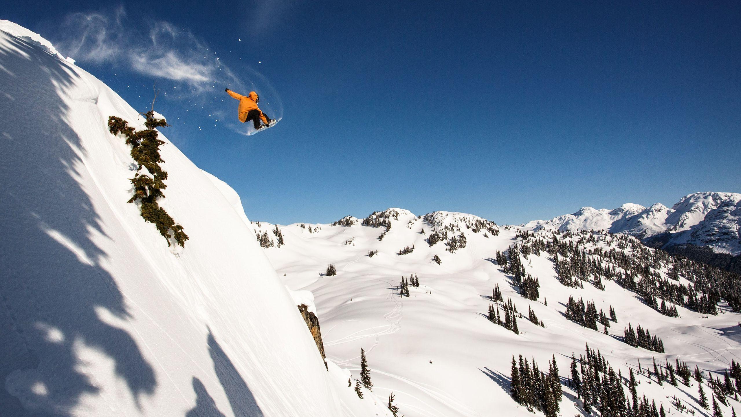 2560x1440 Snowboarding Background Download Free