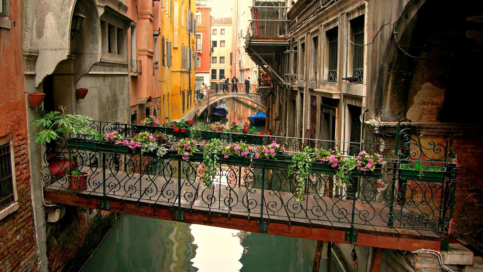 1920x1080 Bridge in flowers in Venice, Italy wallpaper and image