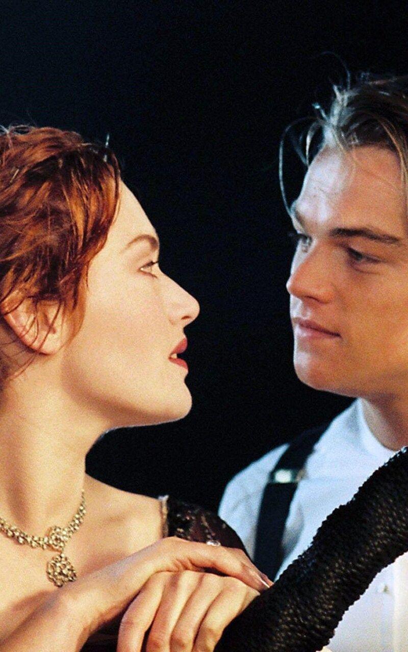 800x1280 Kate Winslet And Leonardo In Titanic Movie Nexus 7