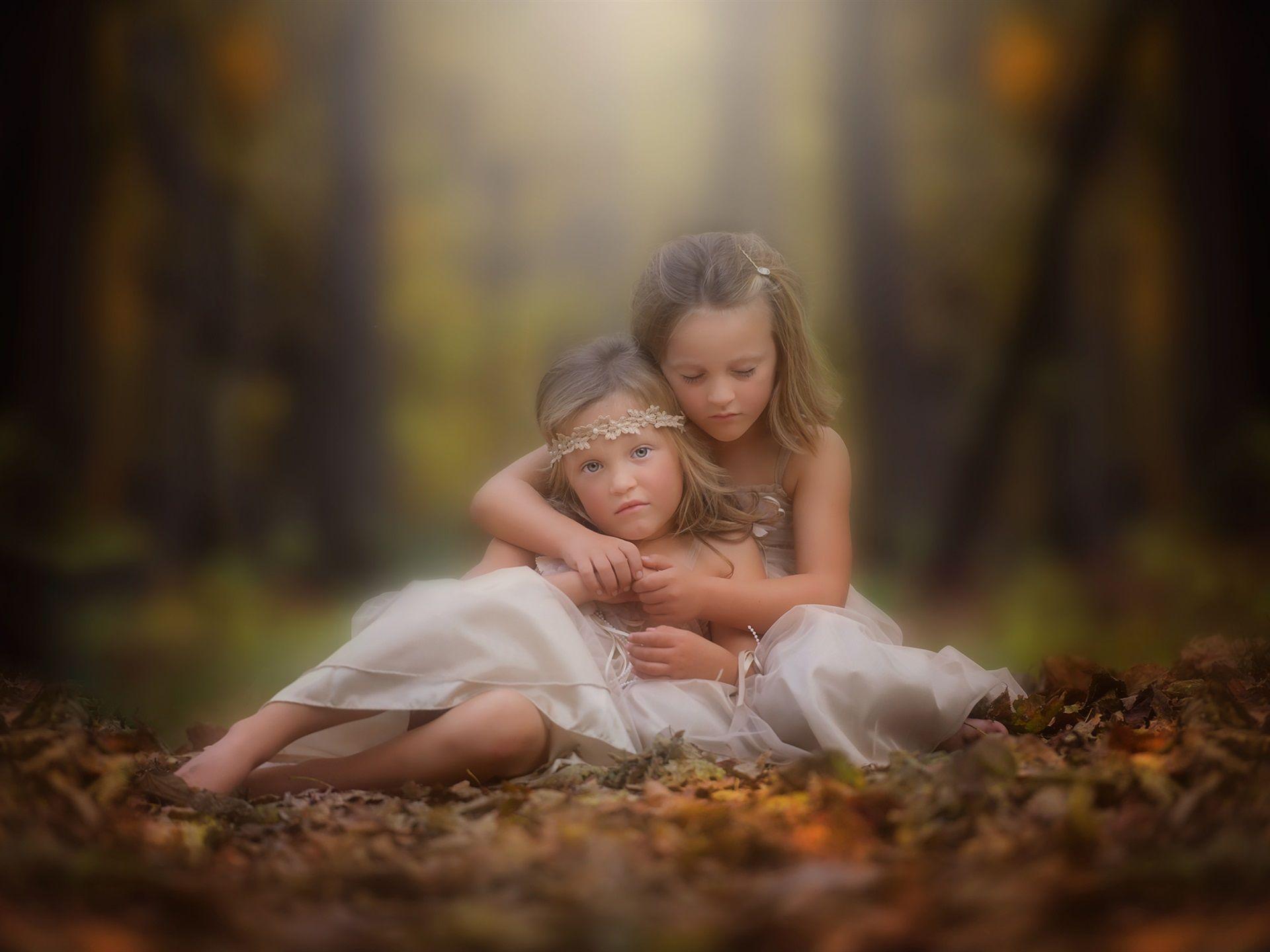 1920x1440 Wallpaper Two cute little girls in autumn 1920x1440 HD Picture, Image