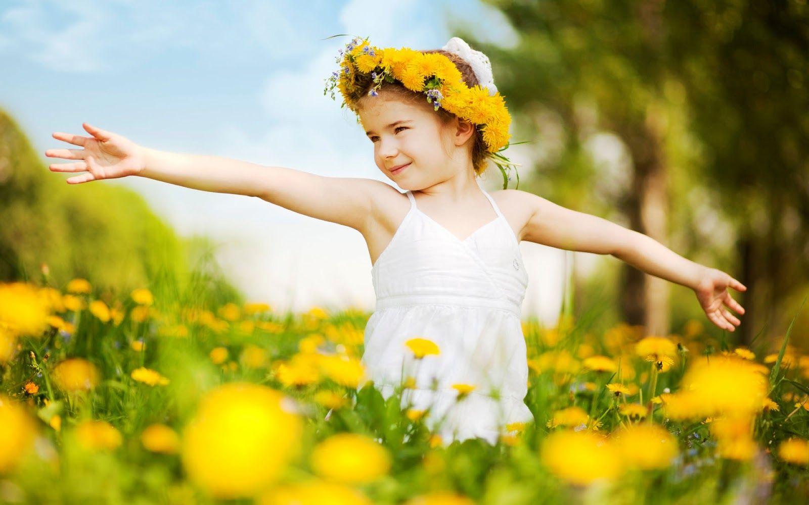 1600x1000 Cute Little Girl With Yellow Flowers HD Wallpaper. Cute Little Babies
