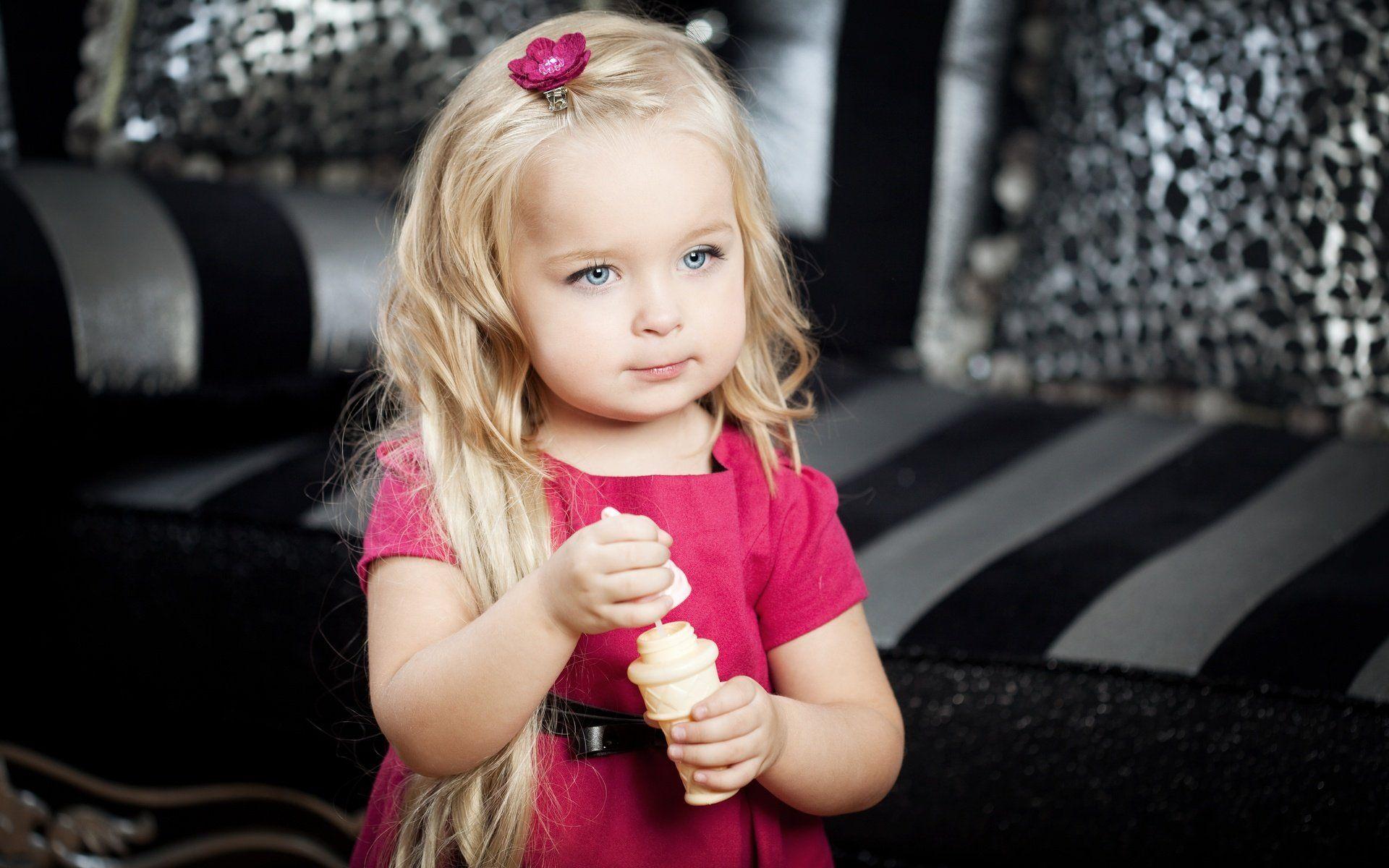 1920x1200 3D Cute Baby Girl Wallpaper