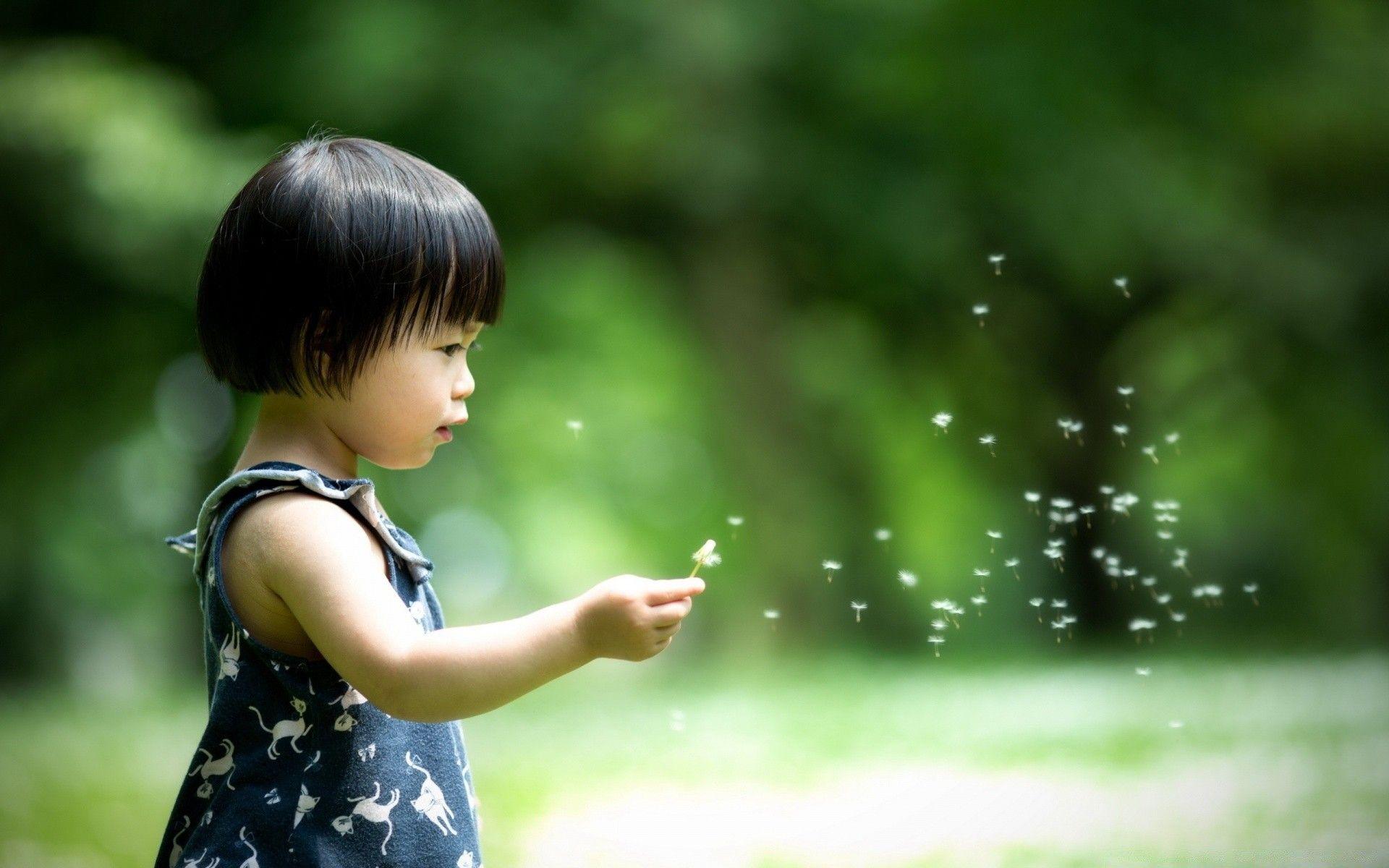 1920x1200 Cute Asian Little Girl