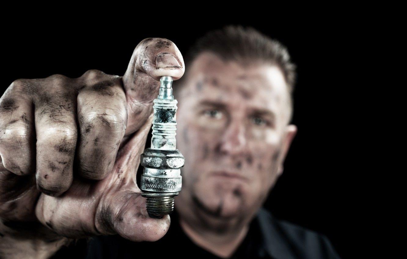 1332x850 Wallpaper dirt, mechanical, grease, Spark plug image for desktop