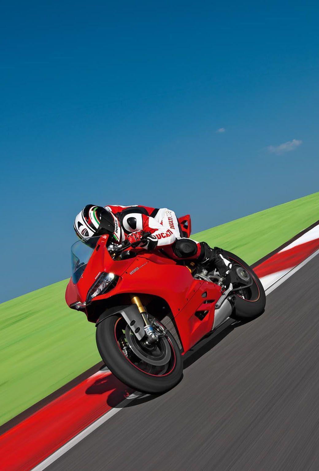 1040x1536 Ducati 1199