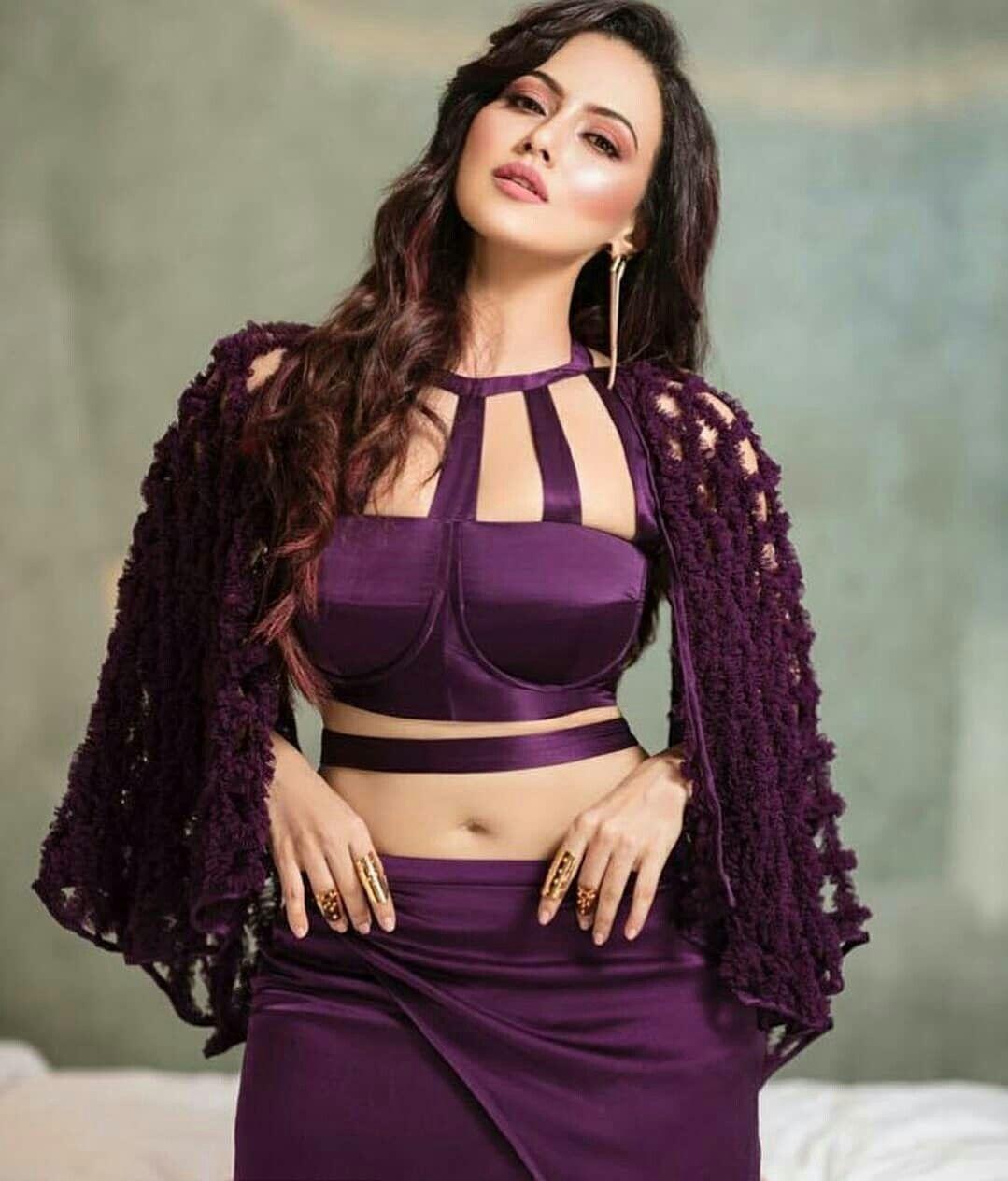 1079x1264 Sana Khan Hot Navel Bold Picture HD Image Downloads