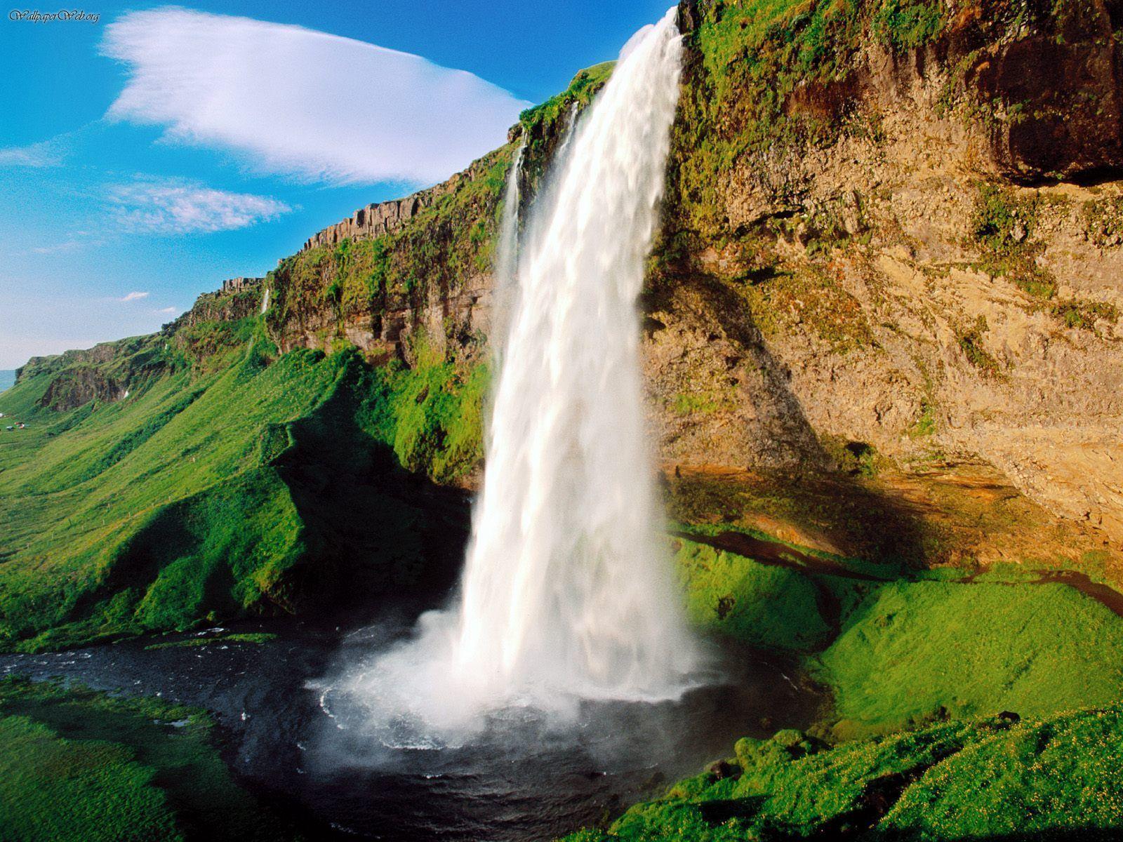 1600x1200 Nature: Seljalandsfoss Waterfall, Iceland, picture nr. 25493