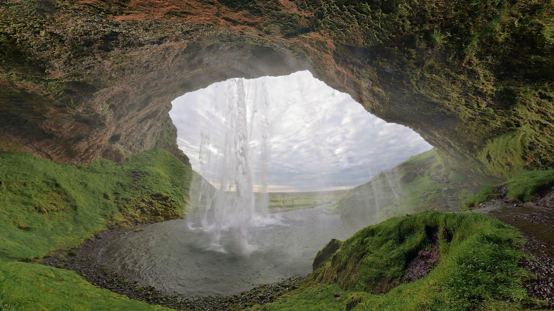 1920x1080 PHOTOS of Seljalandsfoss, Iceland's Most Beautiful Waterfalls
