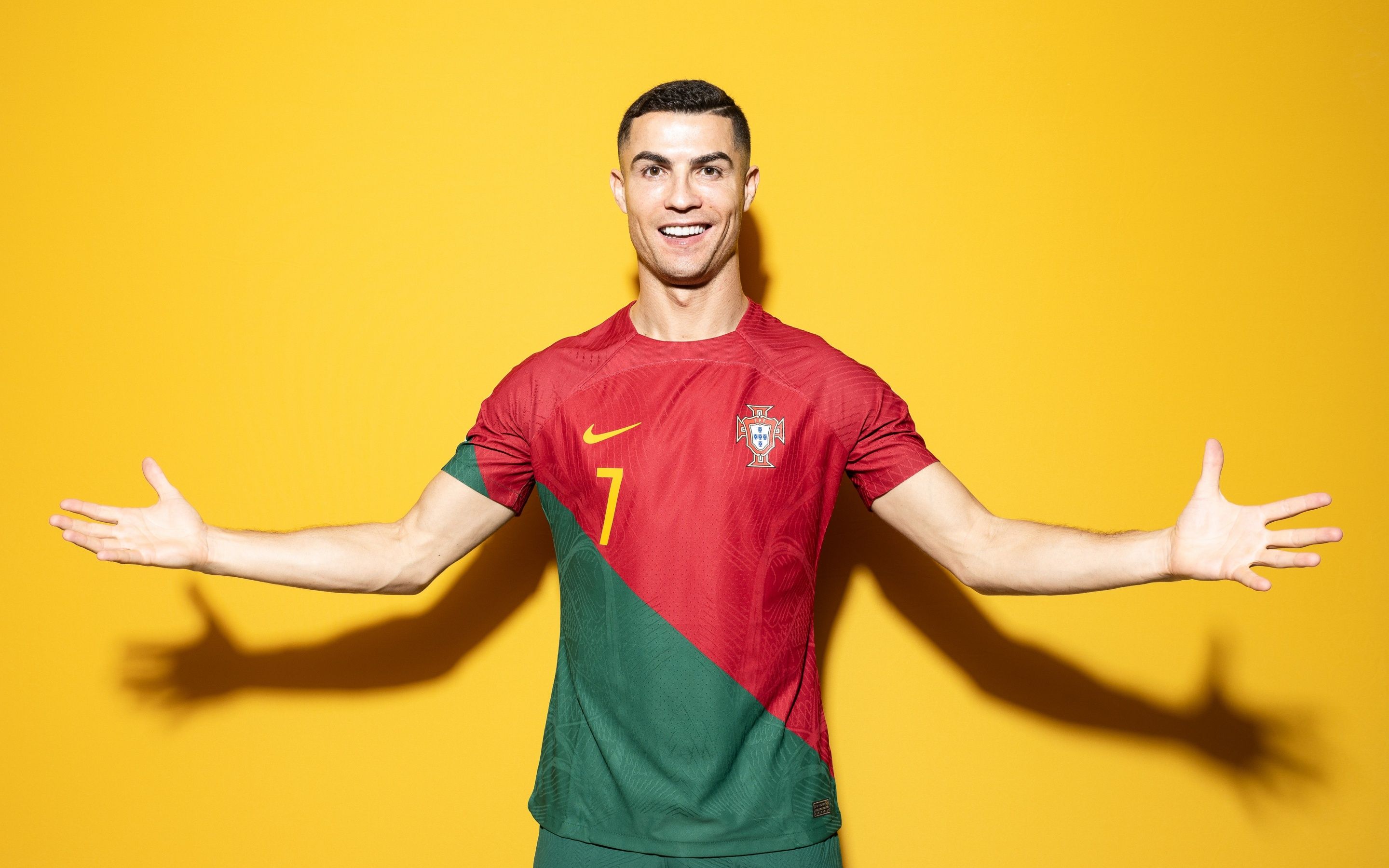 2880x1800 Cristiano Ronaldo Wallpaper 4K, Yellow background