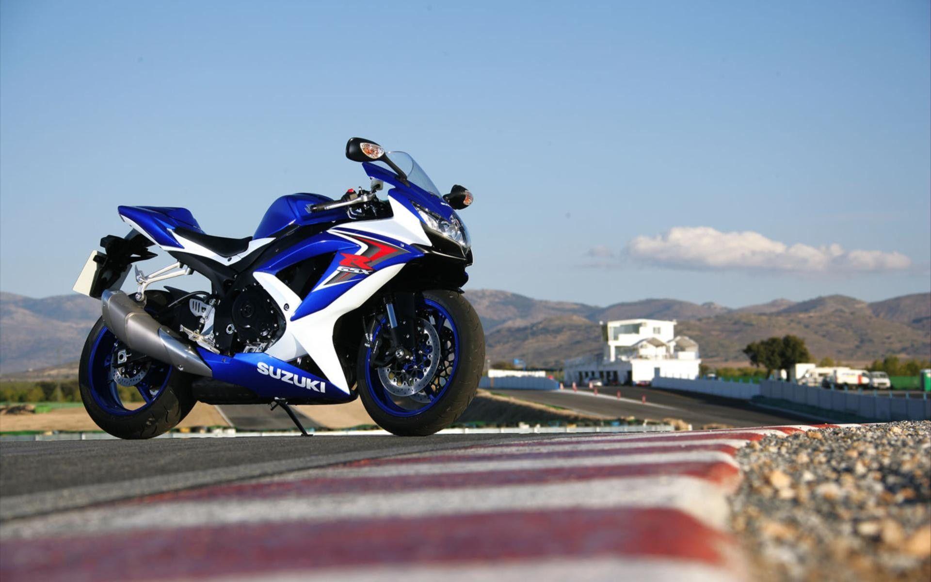 1920x1200 Beautiful Suzuki GSX R Sport Bike Wallpaper