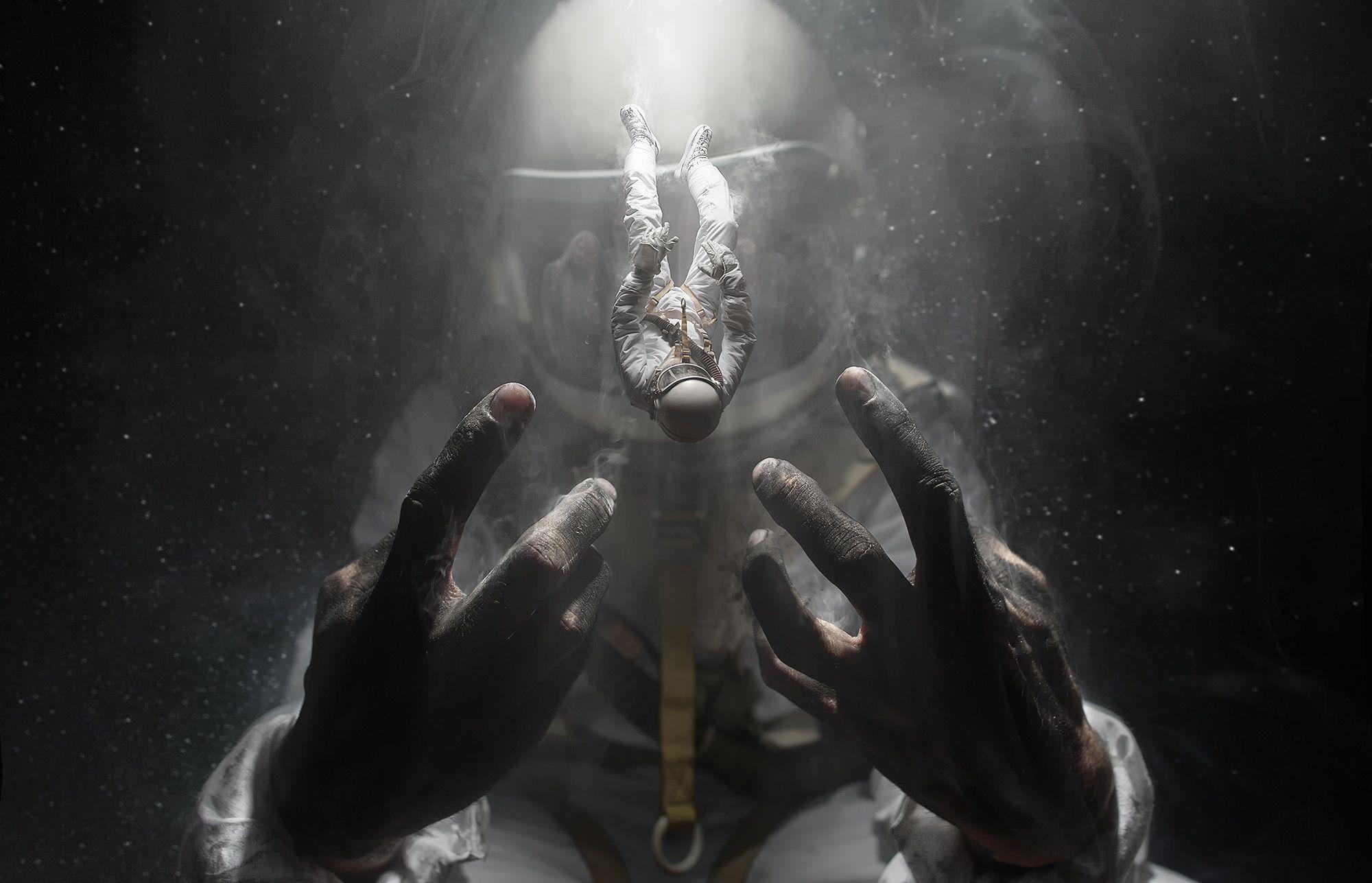 2000x1287 Astronaut wallpaper. Mocah.org HD Wallpaper