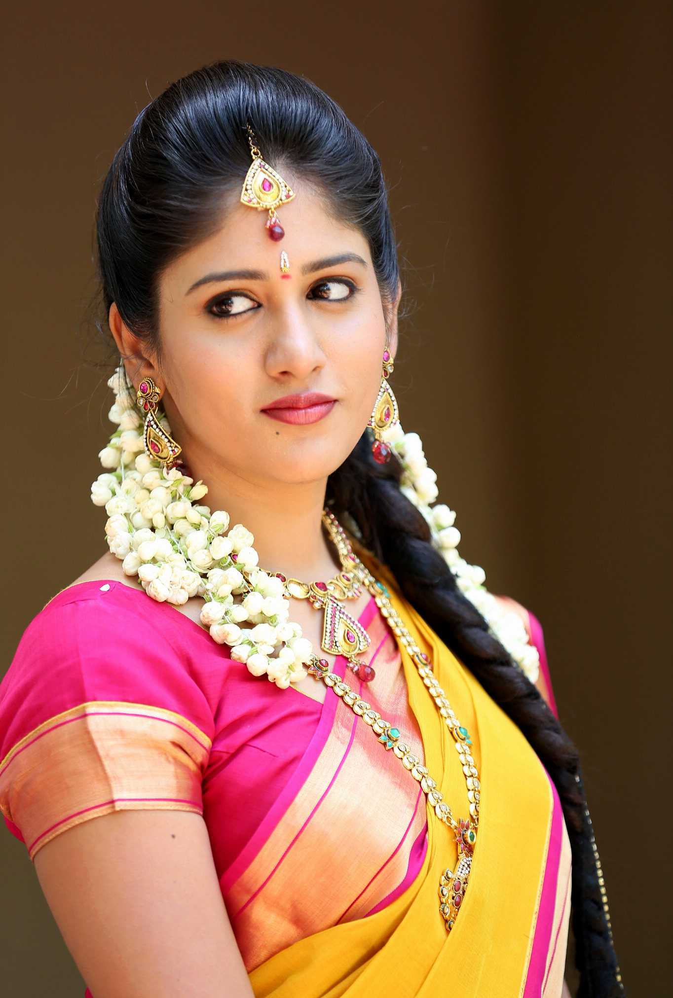 1364x2024 Chandini Chowdary Beautiful Saree Image Gallery is Telugu film website, news, reviews, hot photo, gossipsJilgul is Telugu film website, news, reviews, hot photo, gossips