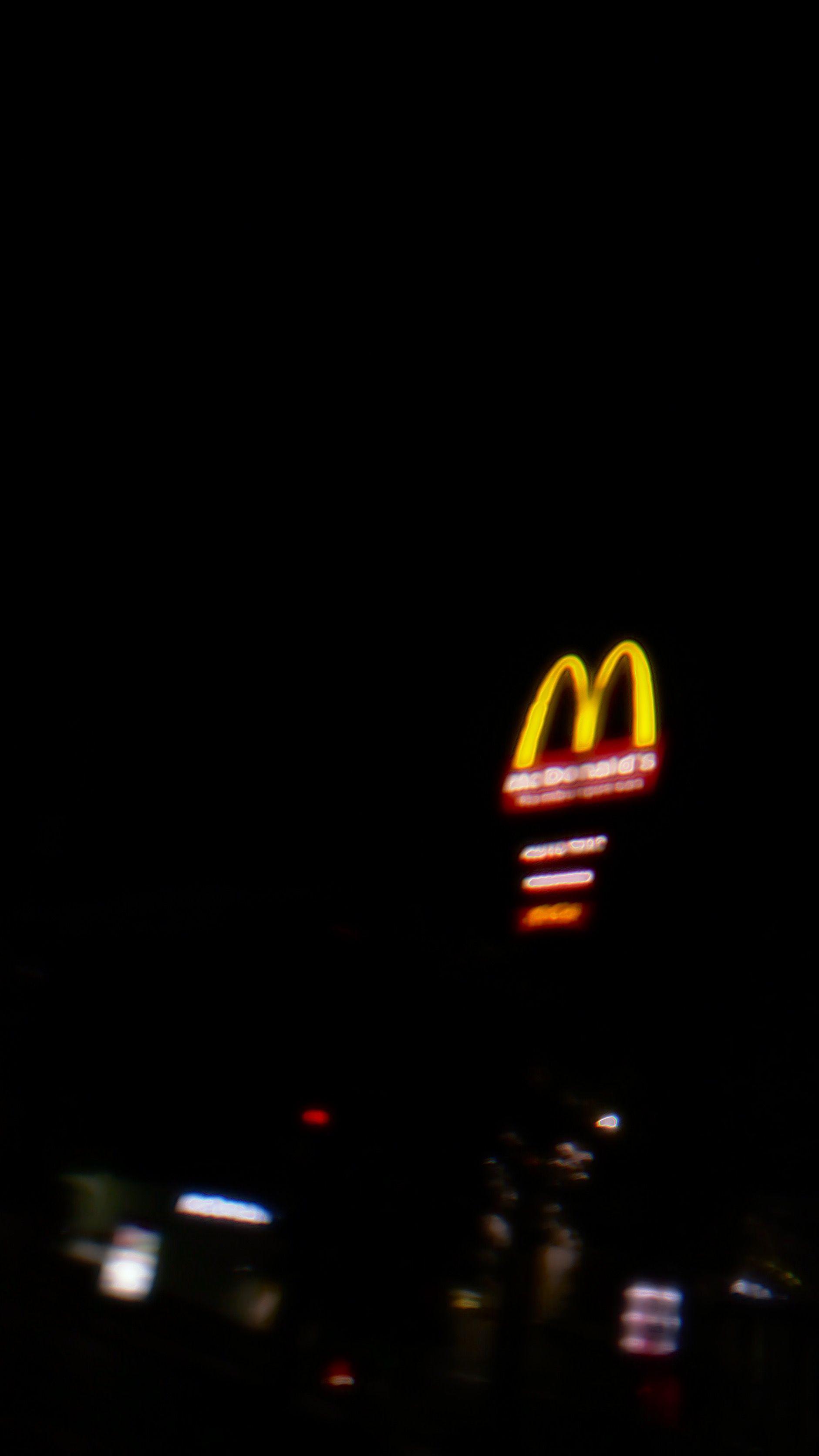 1881x3344 street #lights #sign #mcdonalds (Dengan gambar). Fotografi