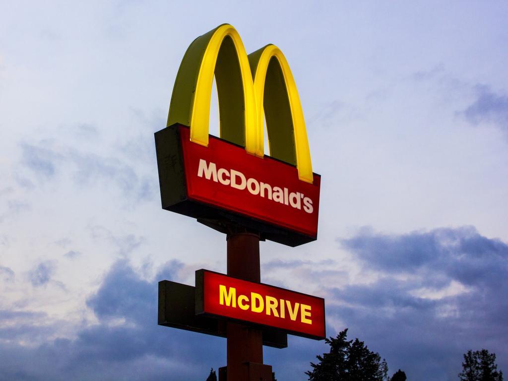 1024x768 McDonald's Withdraws Guidance After Significant Sales Decline In March