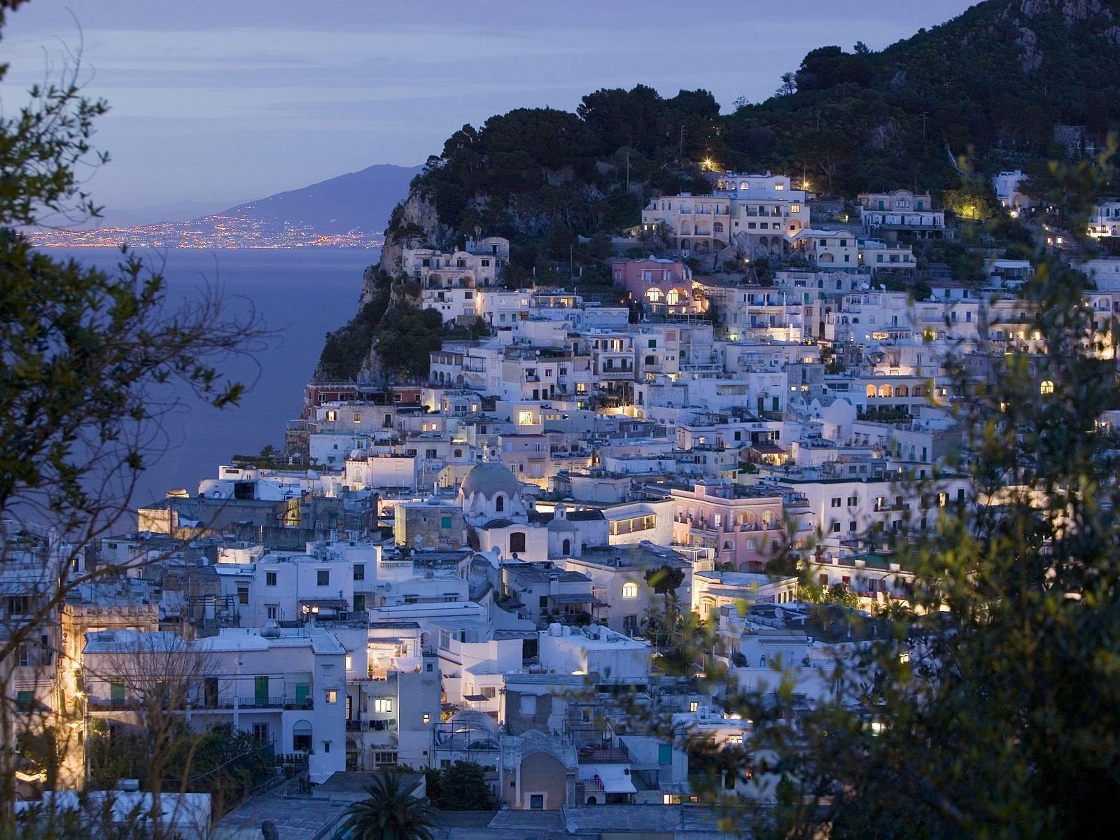 1600x1200 Naples Wallpaper