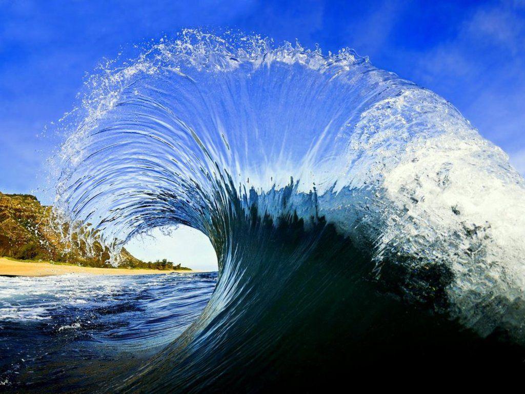 1024x768 HD Ocean Waves Wallpaper