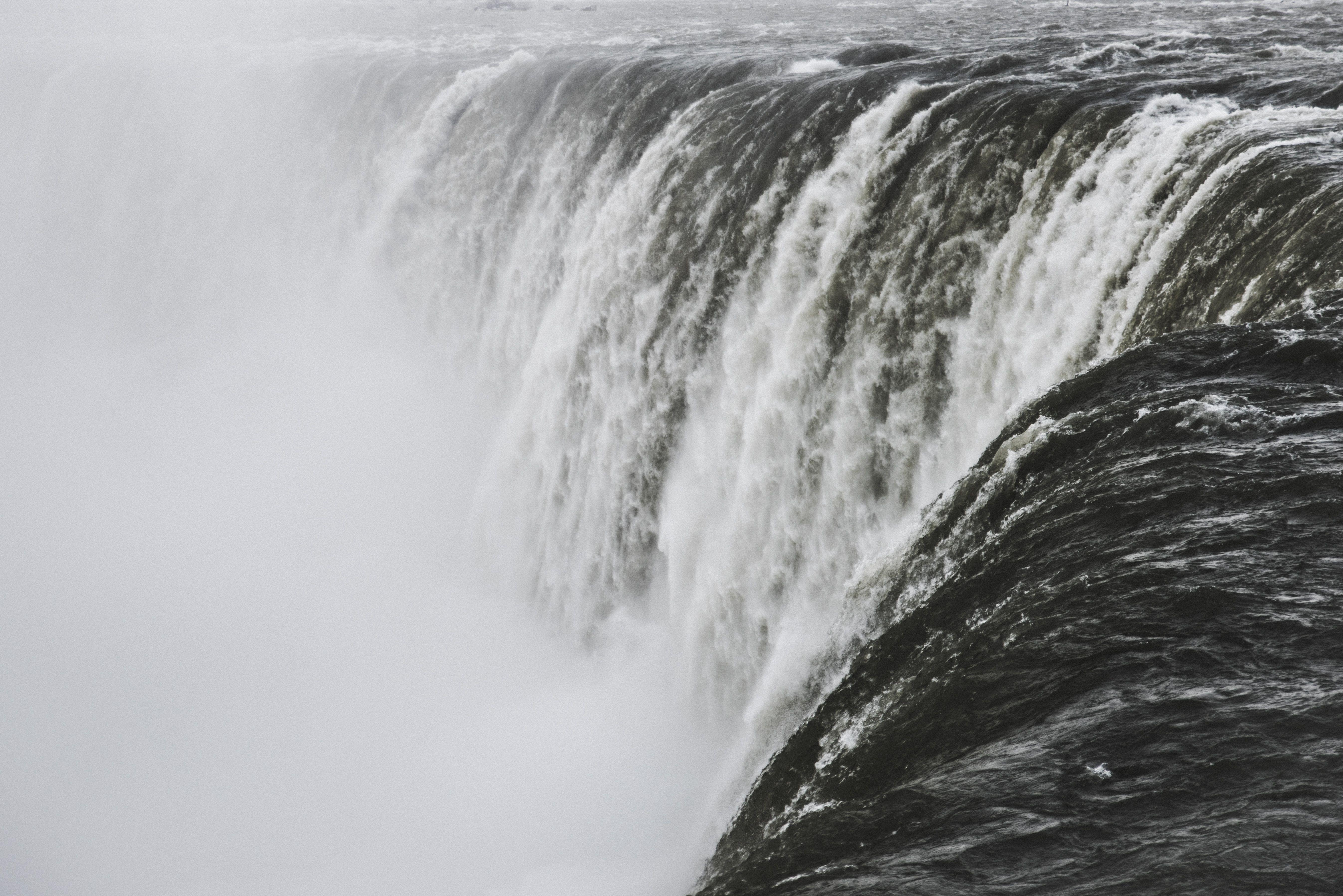5384x3593 5384x3593 #waterfall, #ocean, #spray, #fog, #cold, #dark