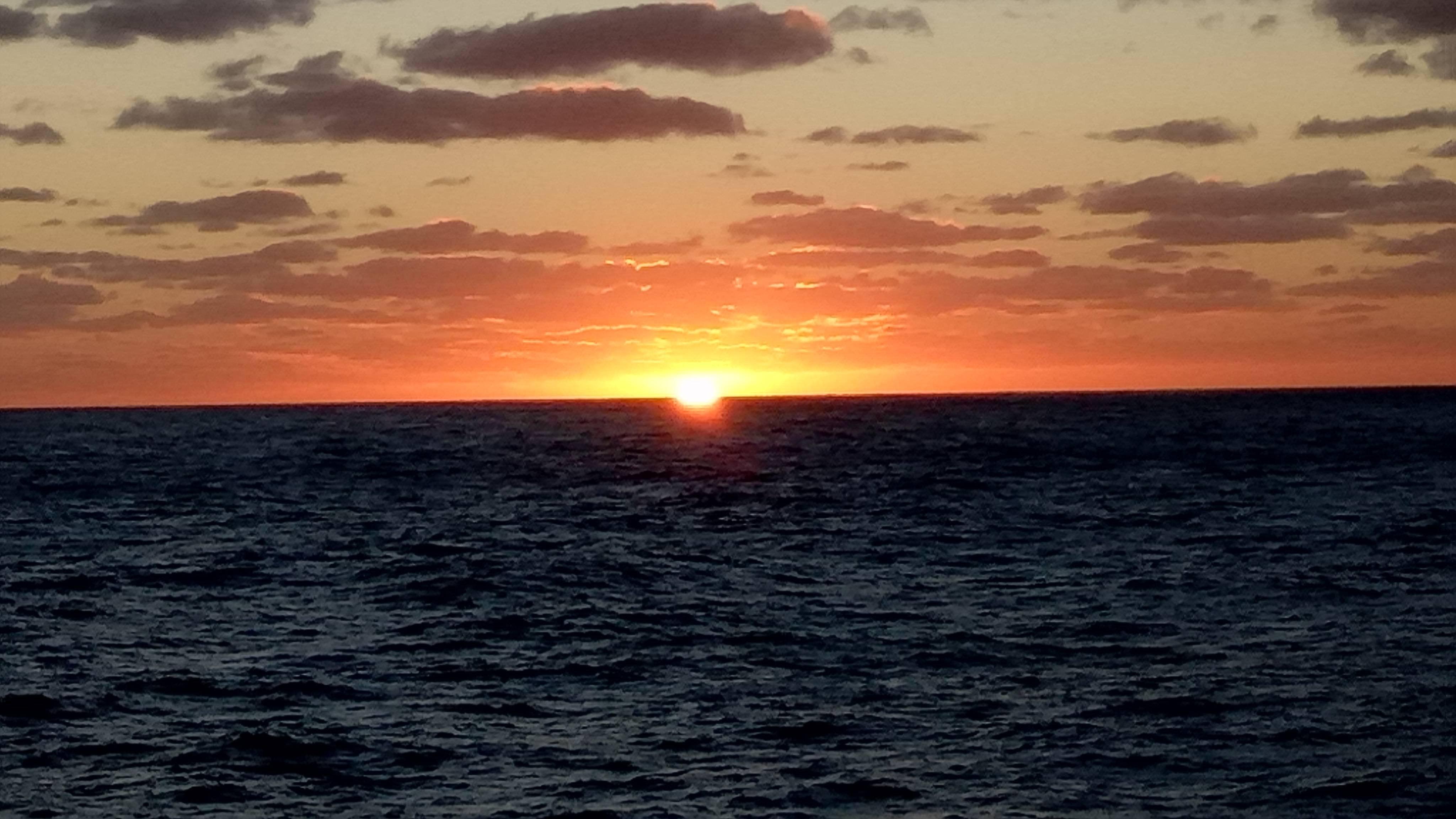 4096x2304 Sunset over the South Pacific