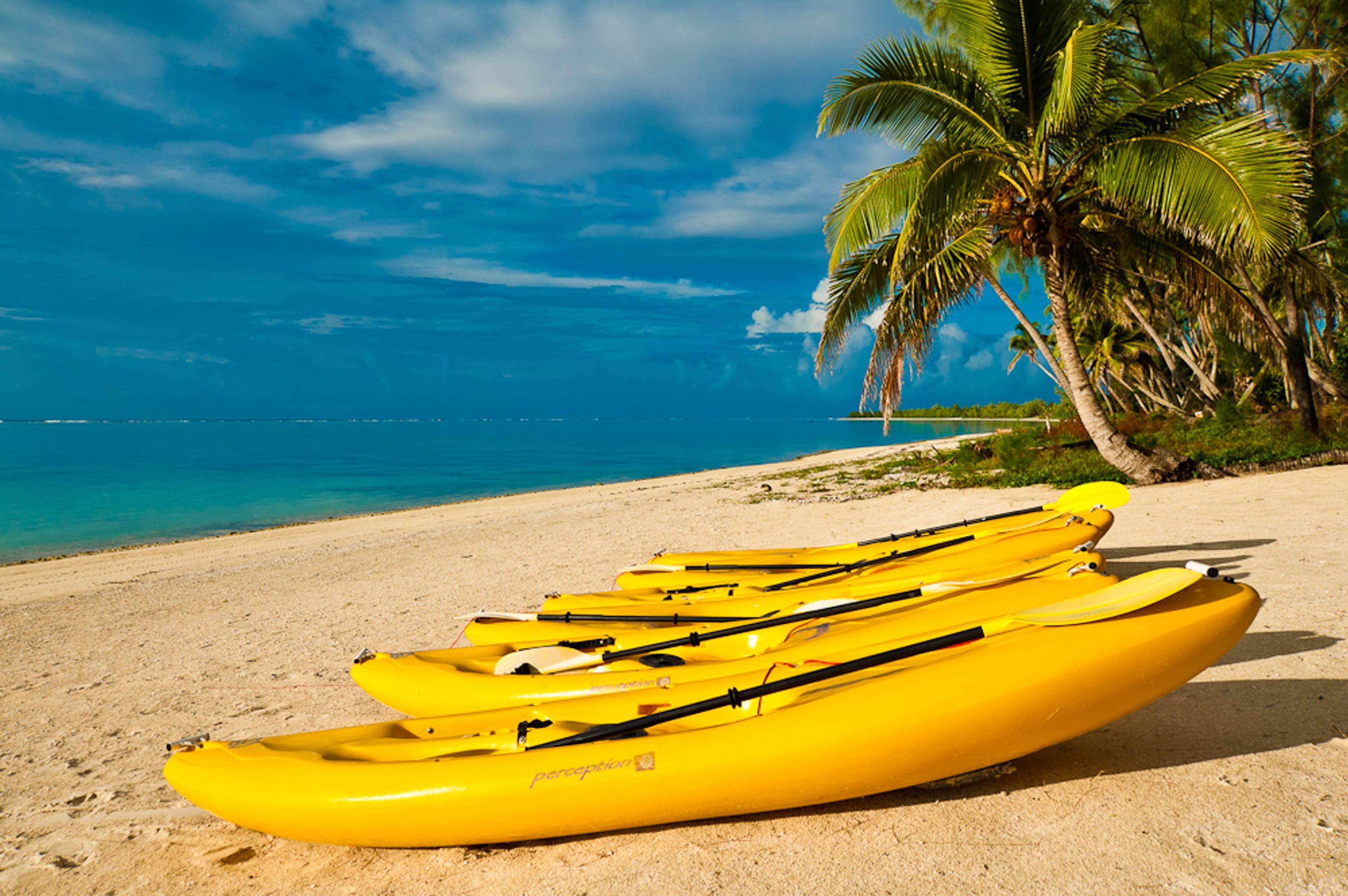 4000x2660 Beach Canoes South Pacific HD desktop wallpaper : Widescreen : High Definition