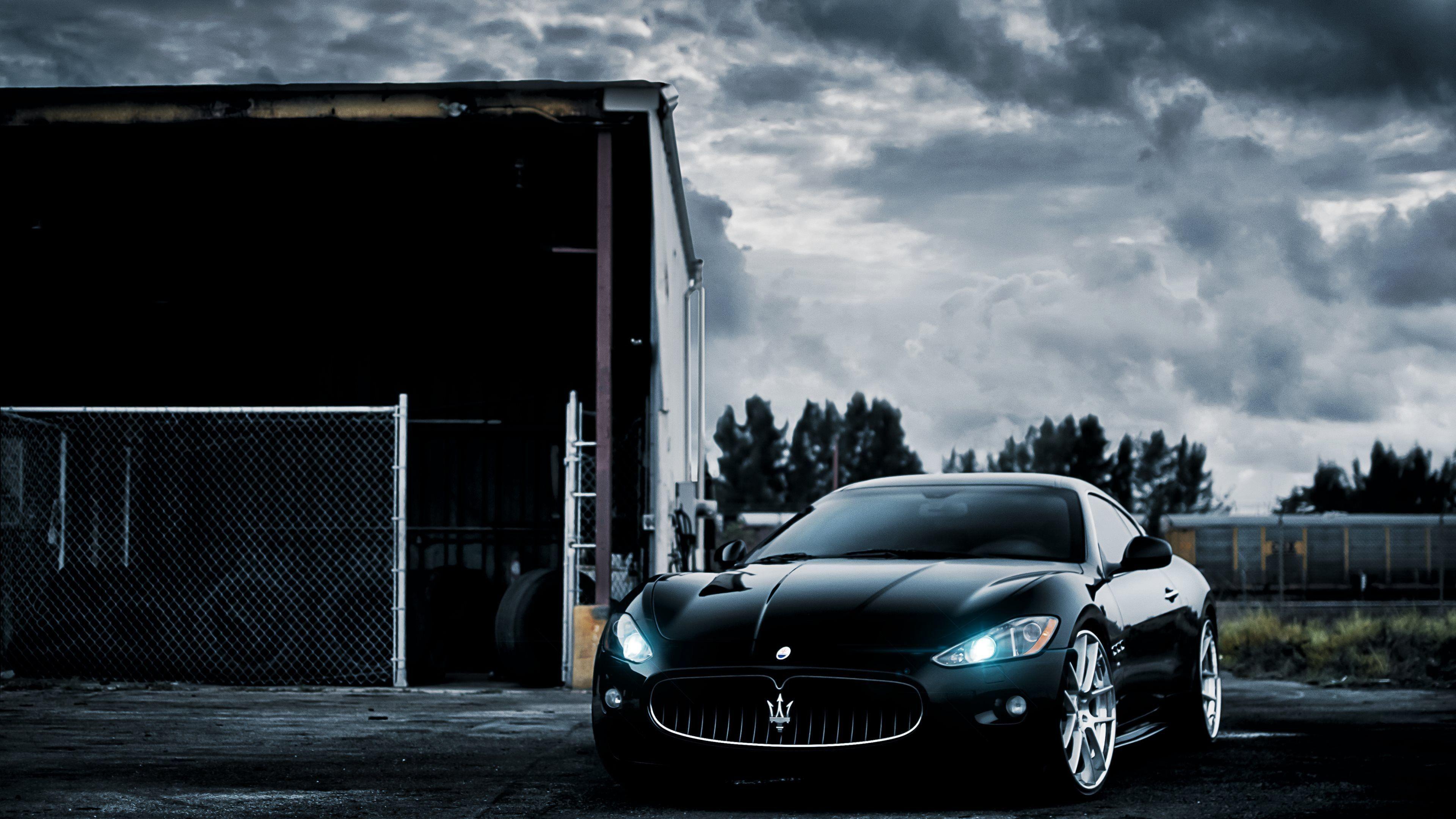 3840x2160 Maserati Logo Wallpaper