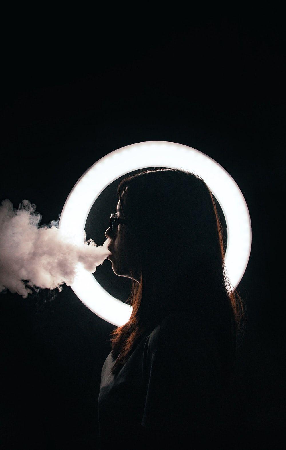 1000x1572 Wallpaper Smoking
